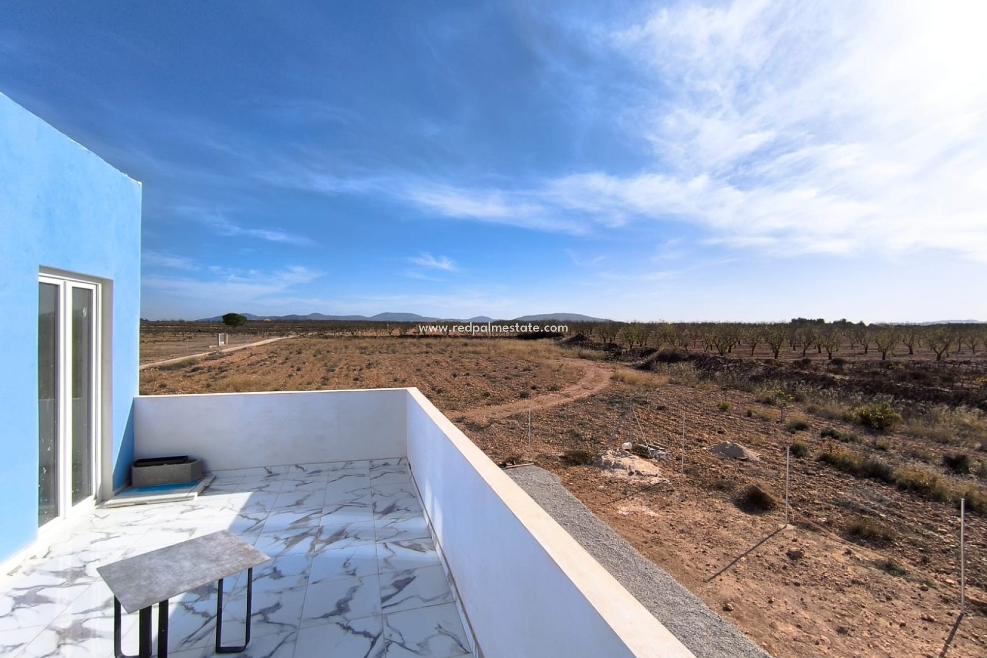 Reventa - Villa -
Pinoso - Inland