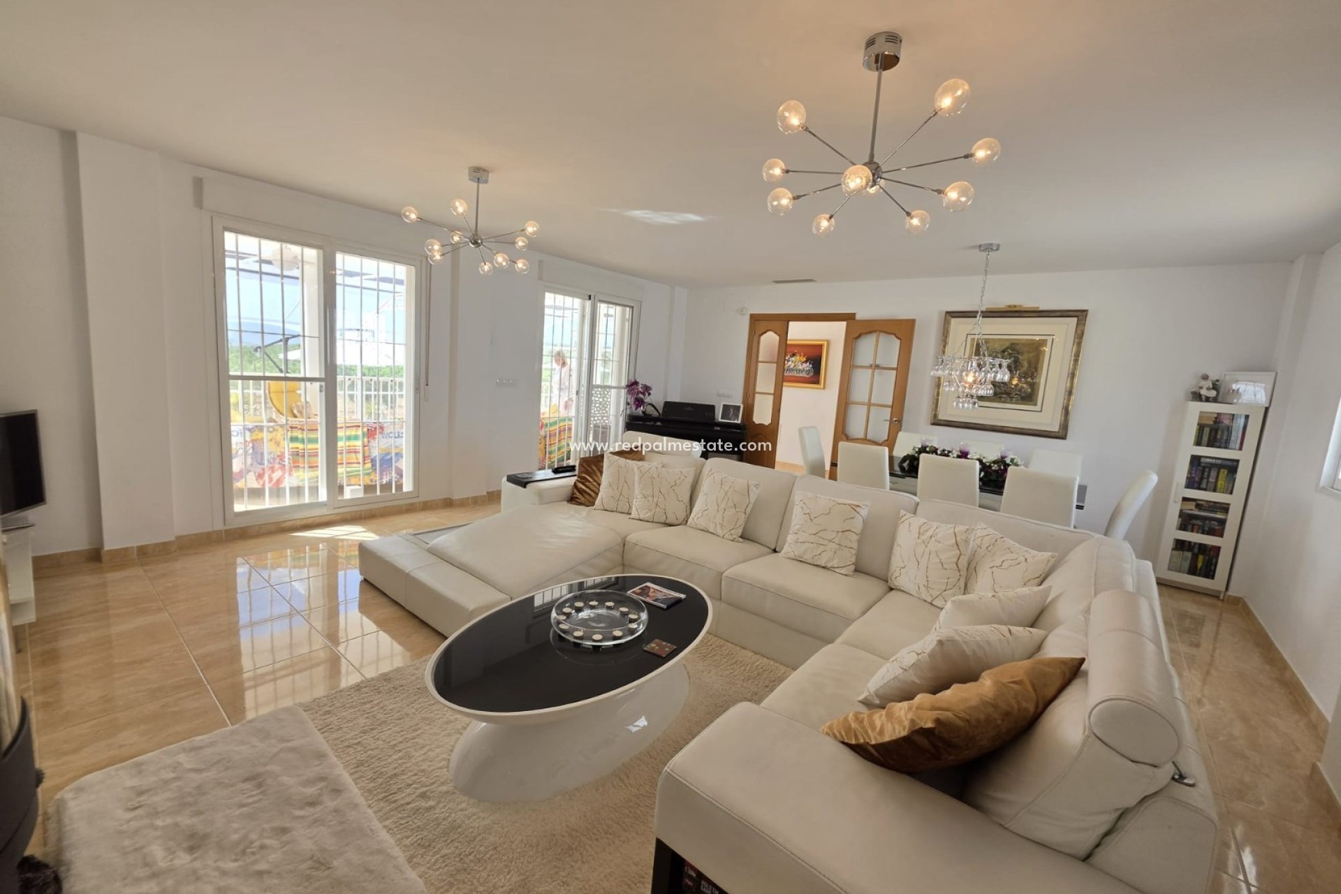 Reventa - Villa -
Pinoso - Inland