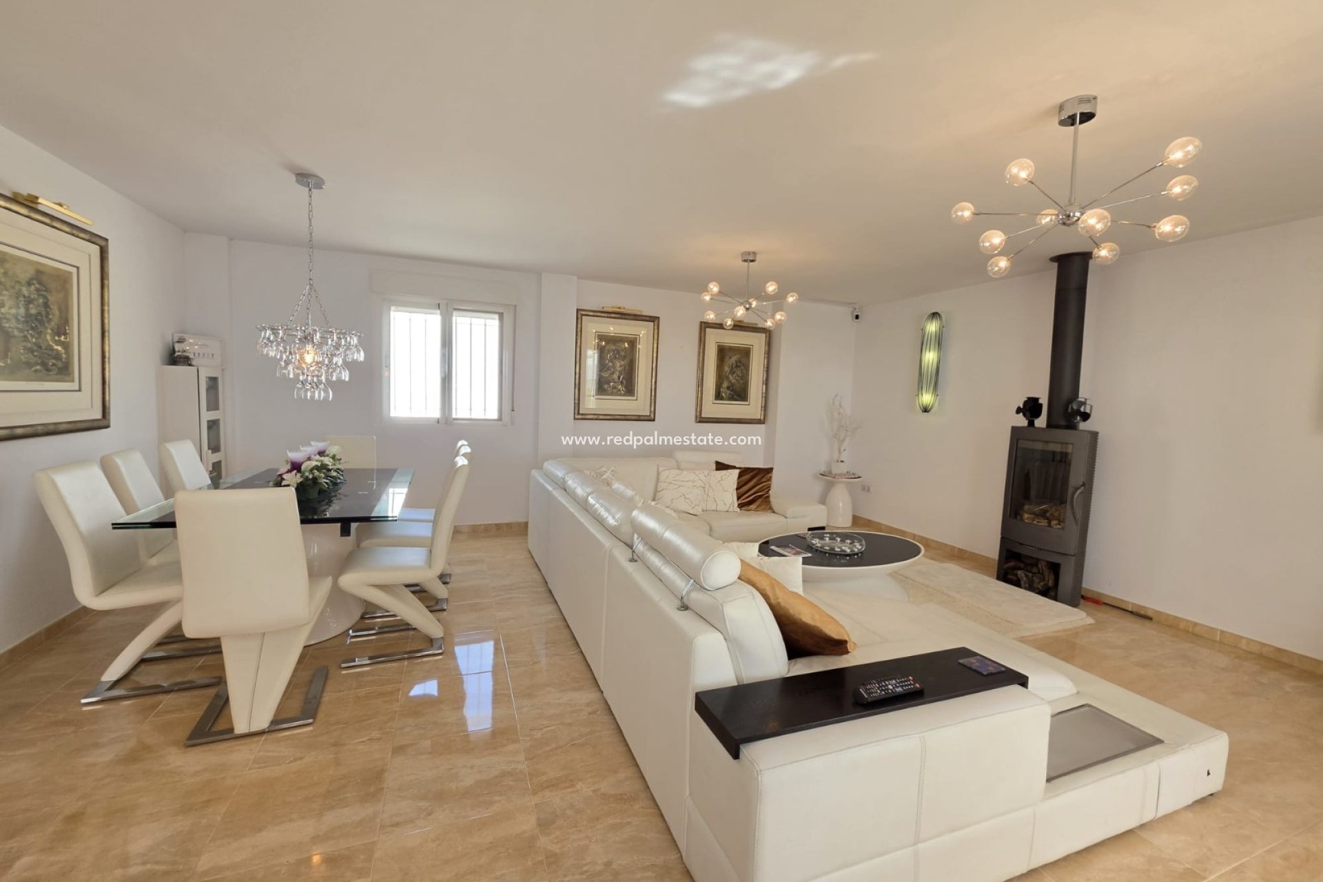 Reventa - Villa -
Pinoso - Inland