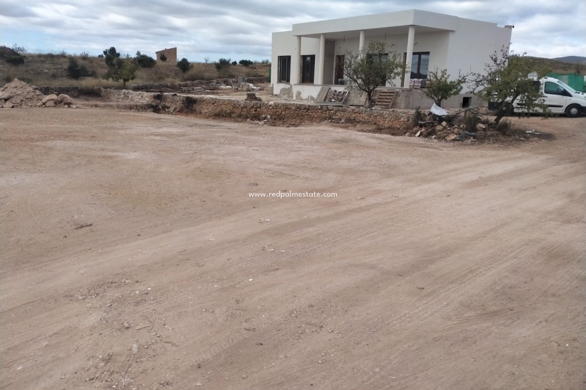 Reventa - Villa -
Pinoso - Inland