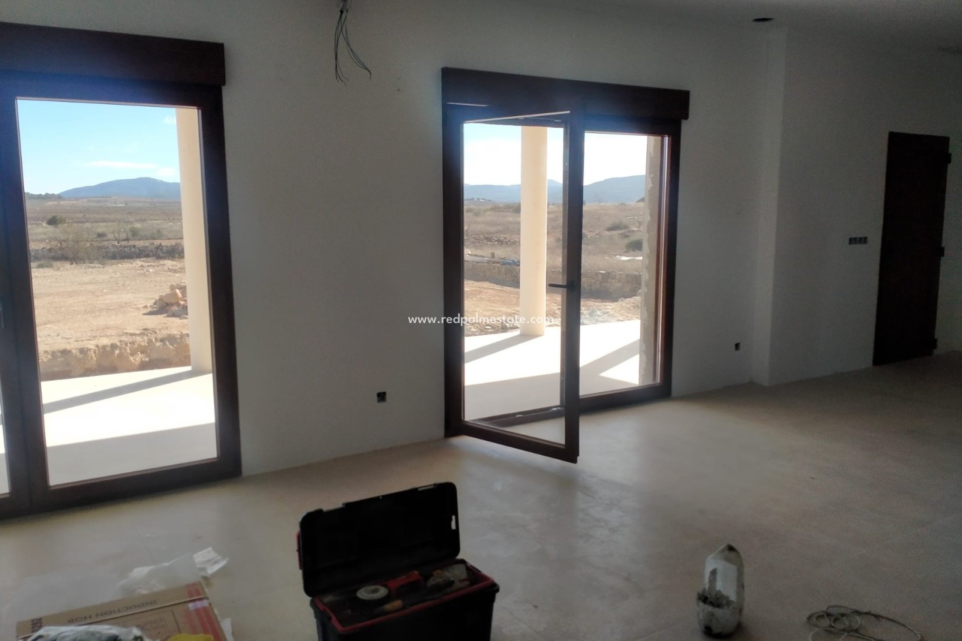 Reventa - Villa -
Pinoso - Inland