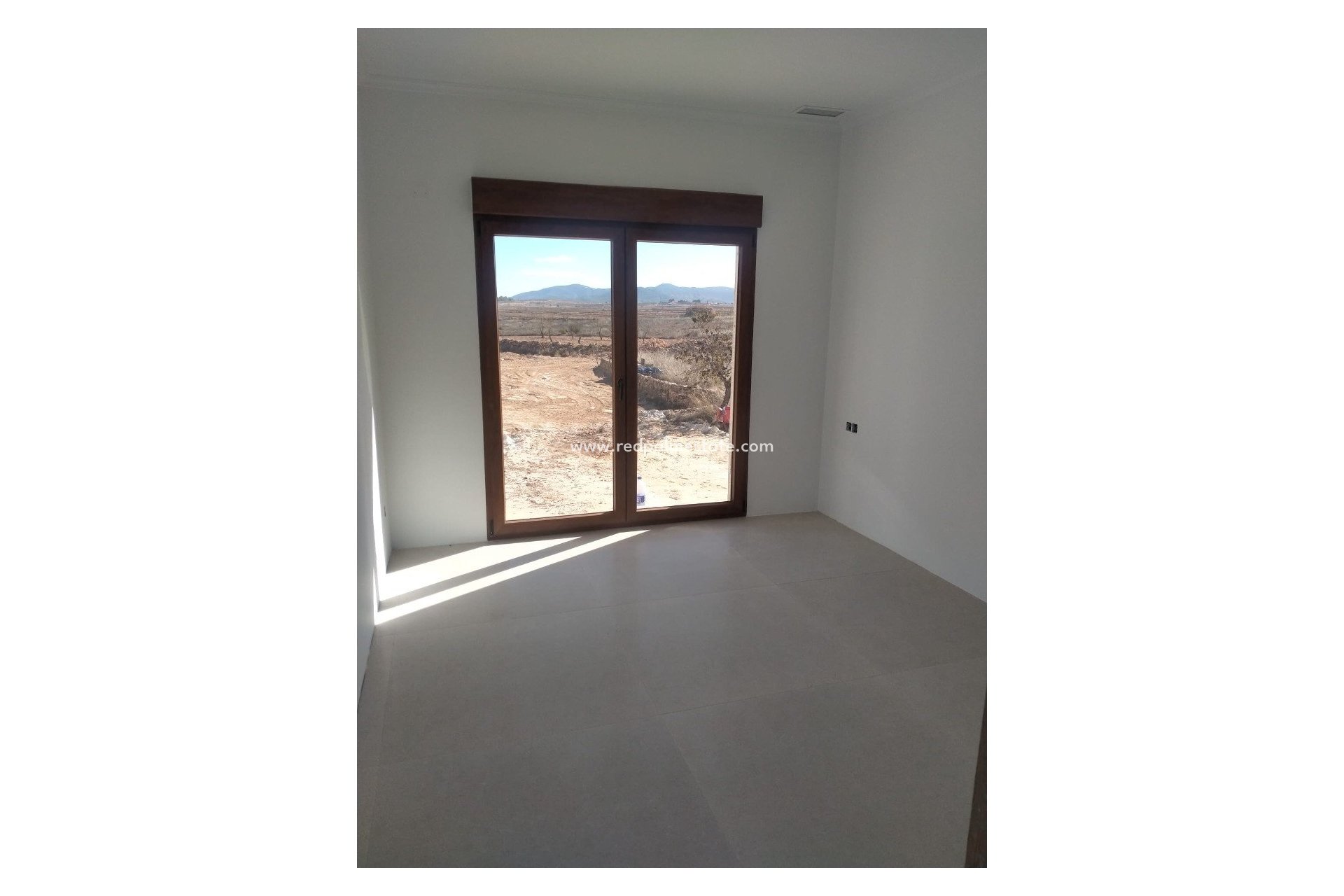 Reventa - Villa -
Pinoso - Inland