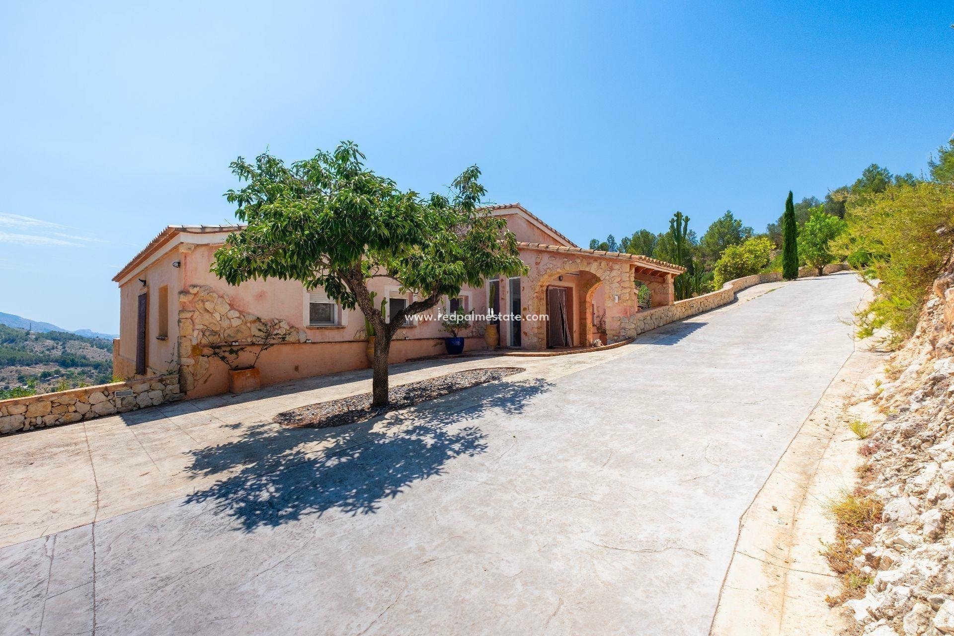 Reventa - Villa -
Polop - Xirles