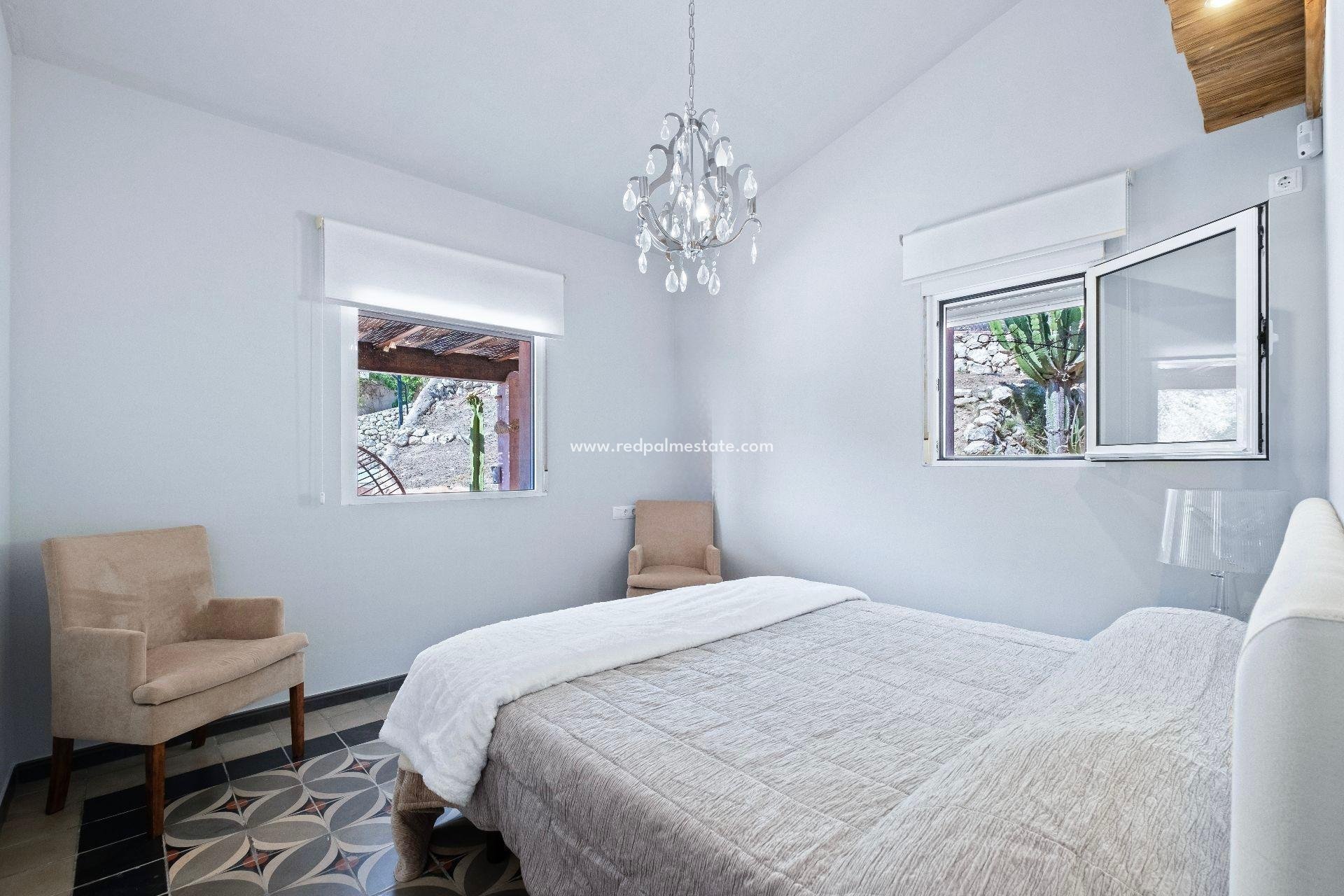 Reventa - Villa -
Polop - Xirles