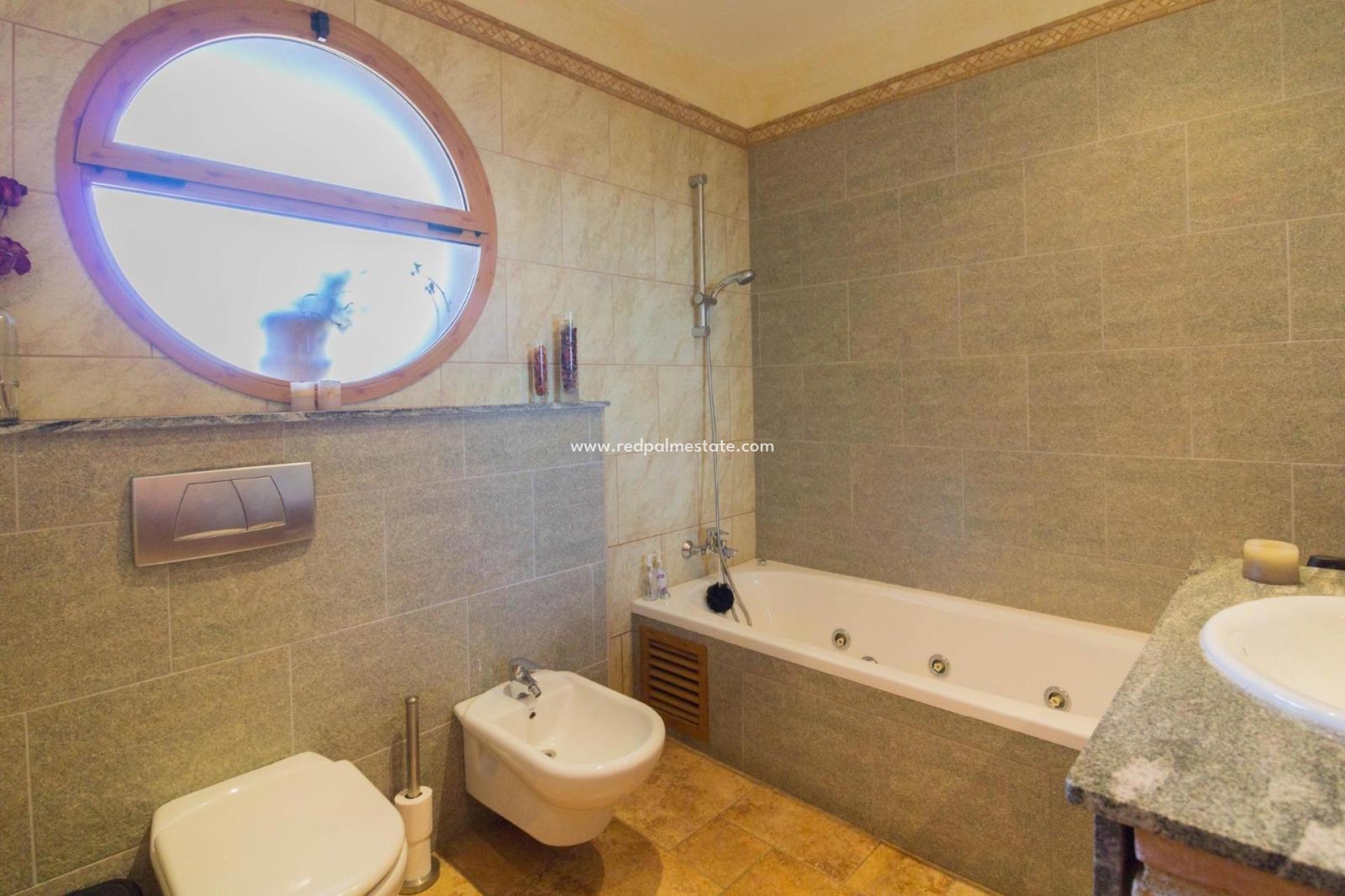 Reventa - Villa -
Redován - Comunidad Valenciana