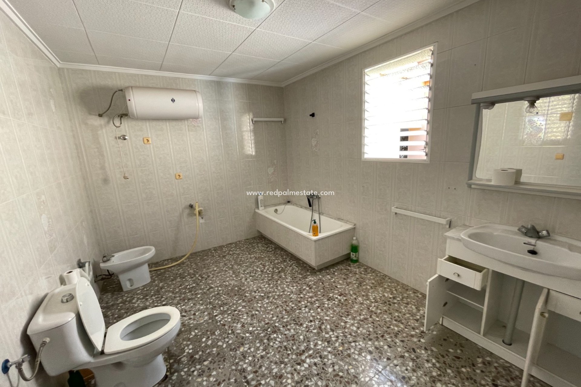 Reventa - Villa -
Redován - Inland