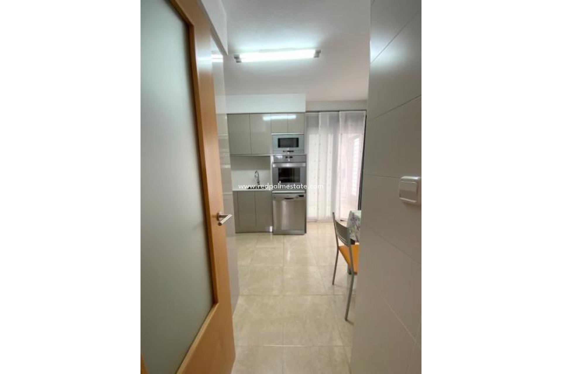 Reventa - Villa -
ROLDAN - Inland