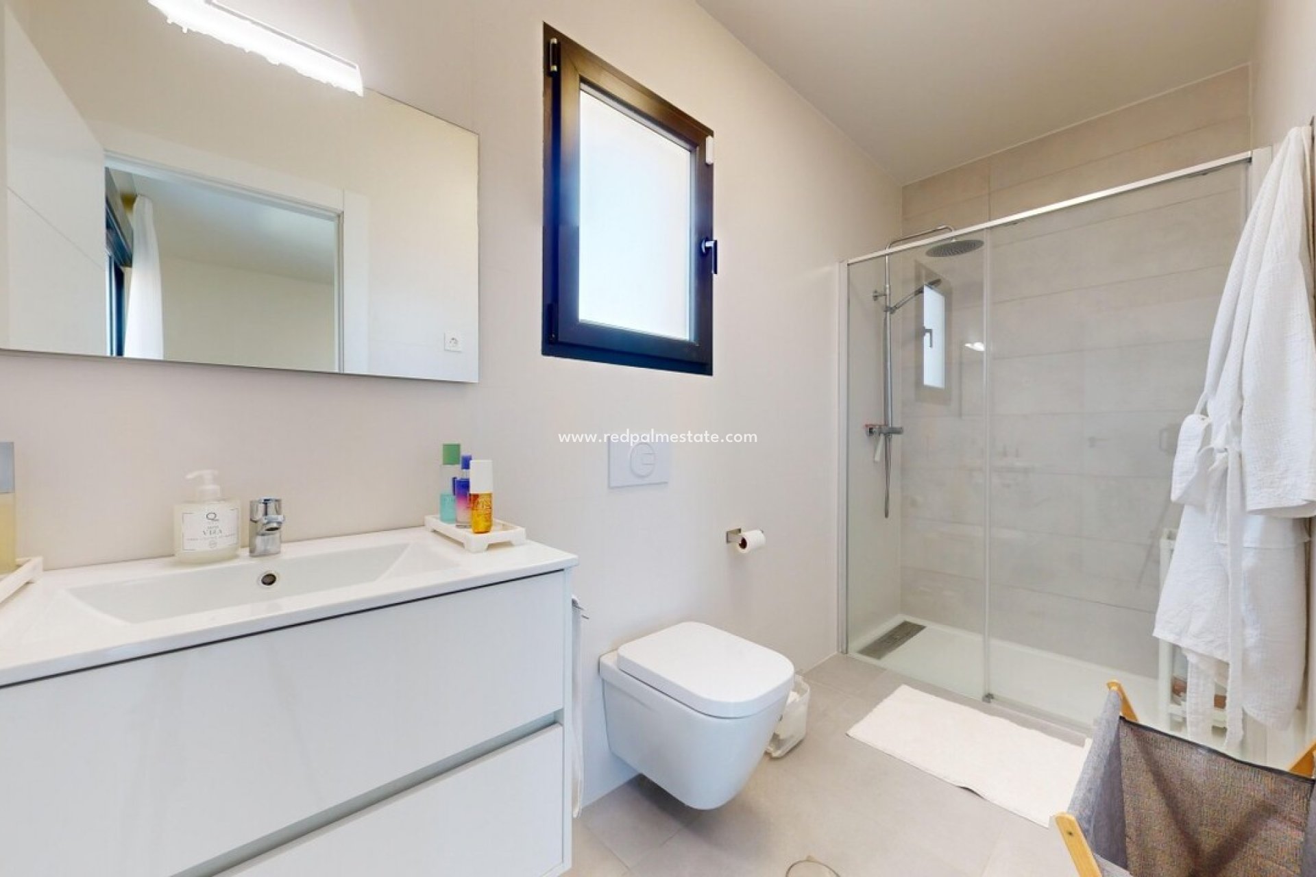 Reventa - Villa -
ROLDAN - Inland