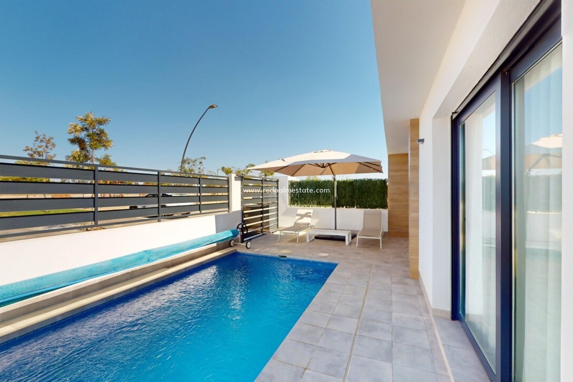 Reventa - Villa -
ROLDAN - Inland