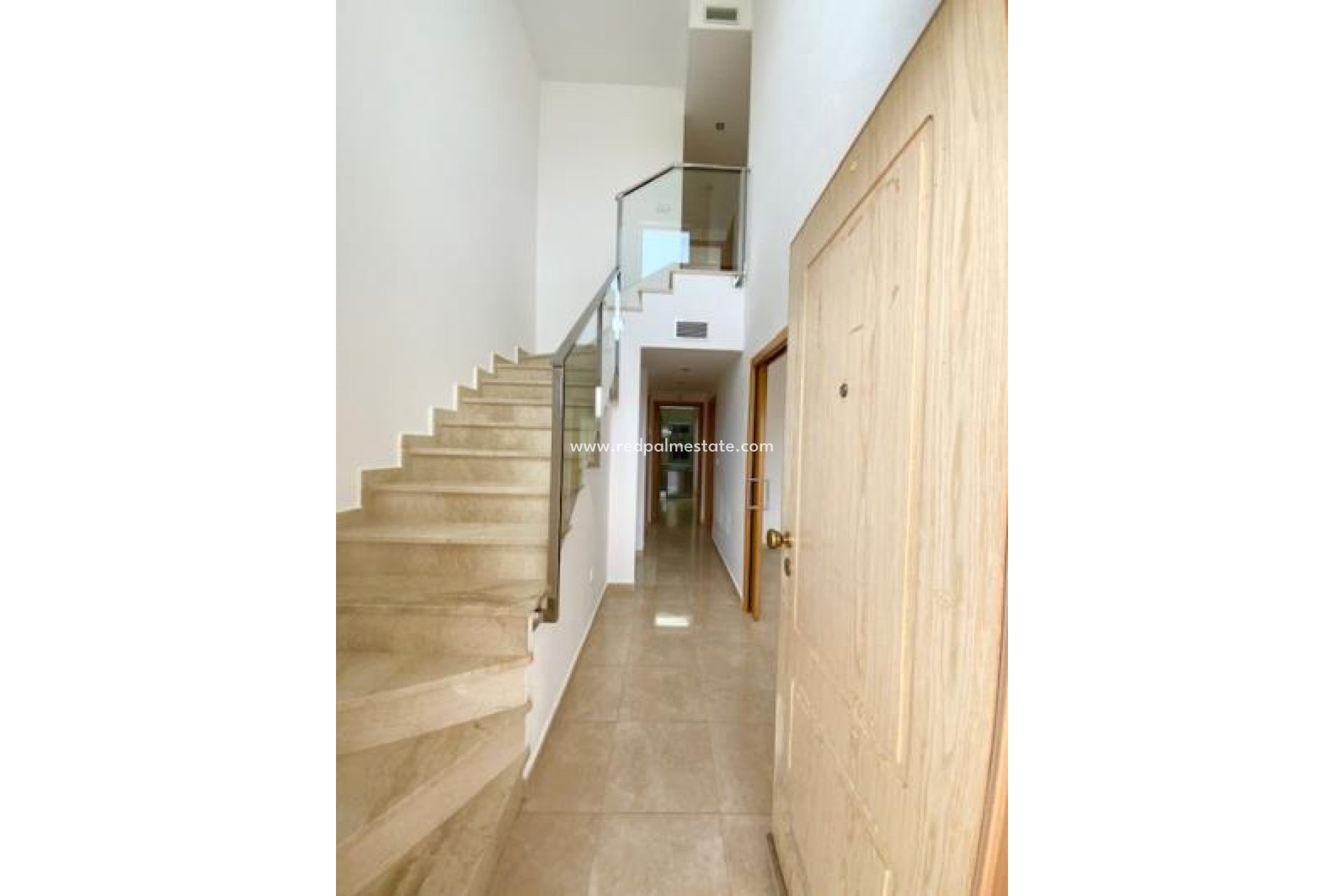 Reventa - Villa -
ROLDAN - Inland