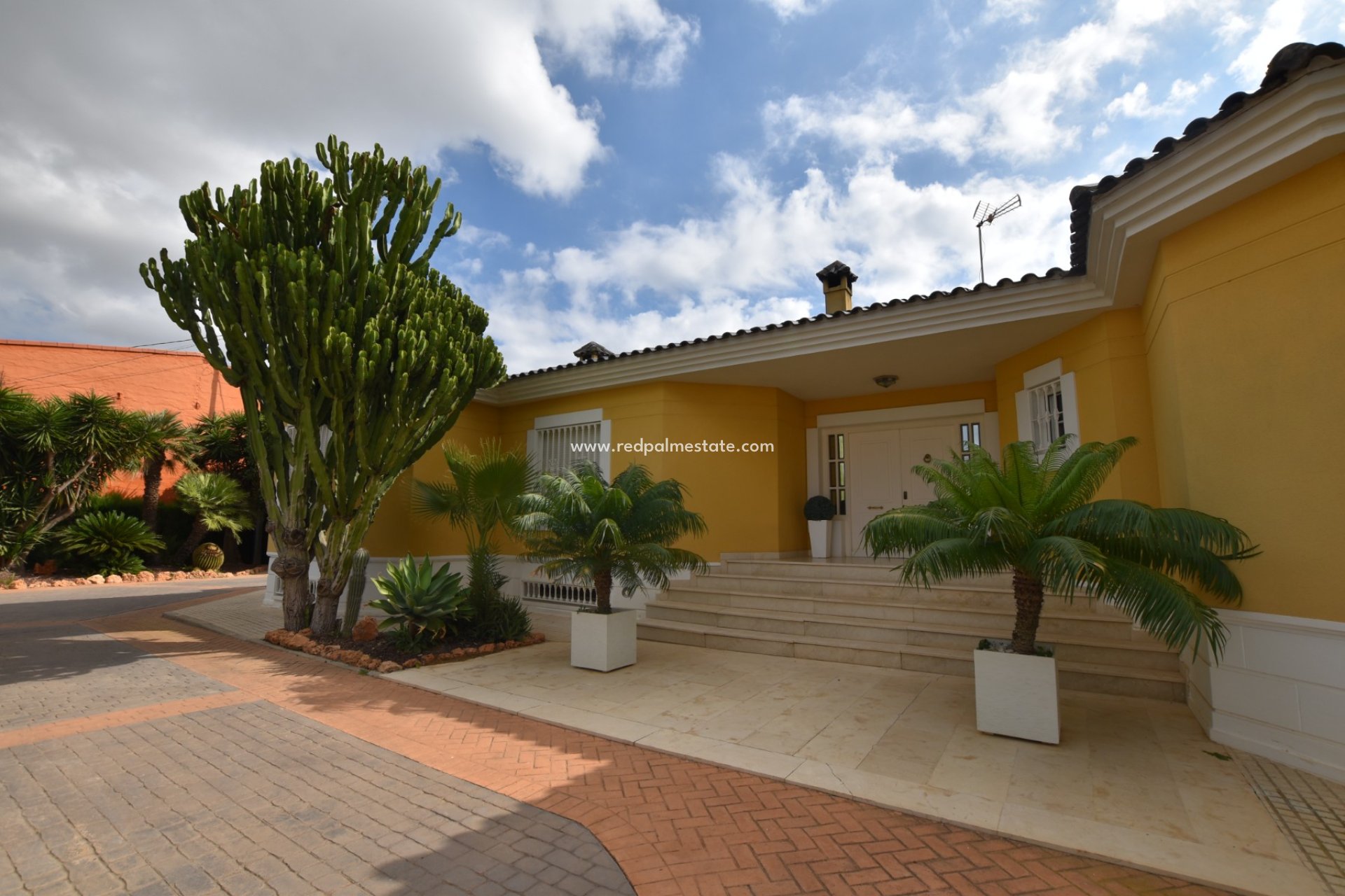 Reventa - Villa -
San Fulgencio - Costa Blanca