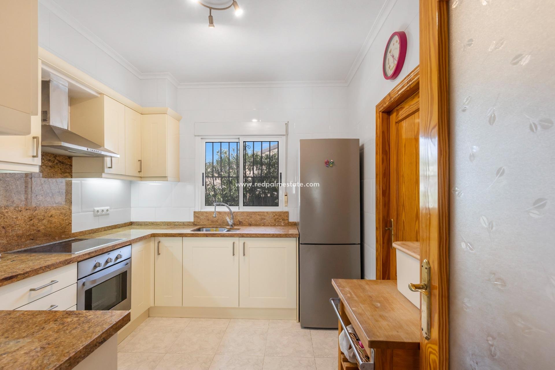 Reventa - Villa -
San Fulgencio - Urb. La Marina