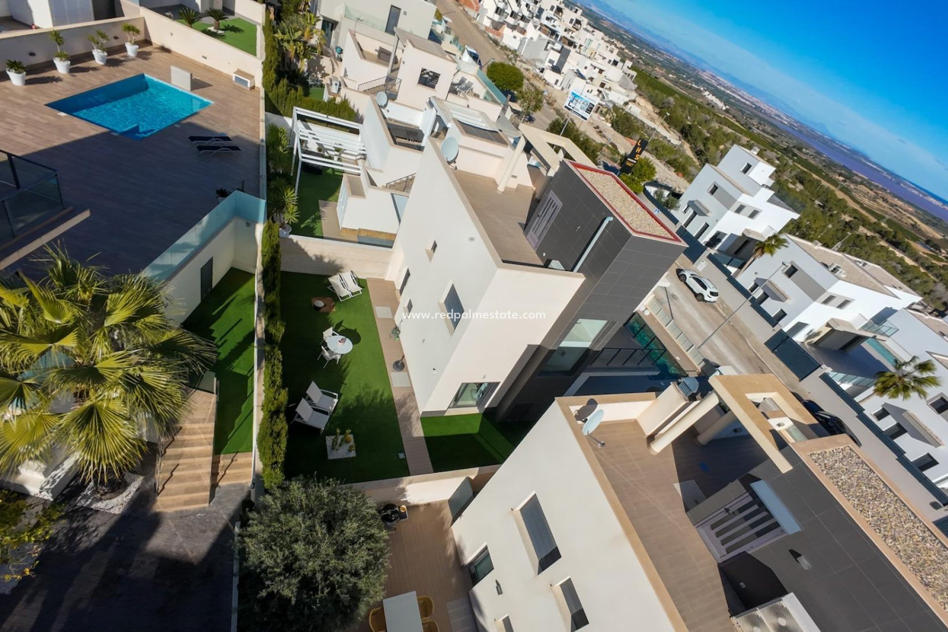 Reventa - Villa -
San Miguel de Salinas - Bellavista