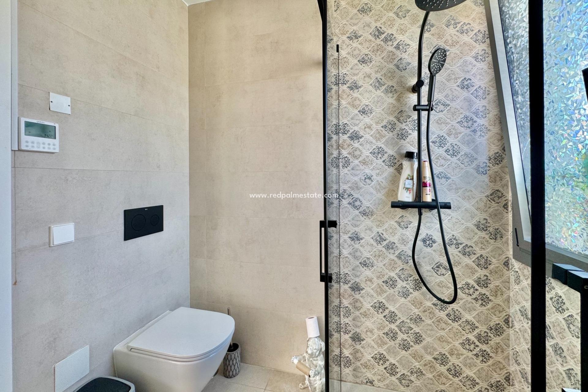 Reventa - Villa -
San Miguel de Salinas - Blue Lagoon - Galán