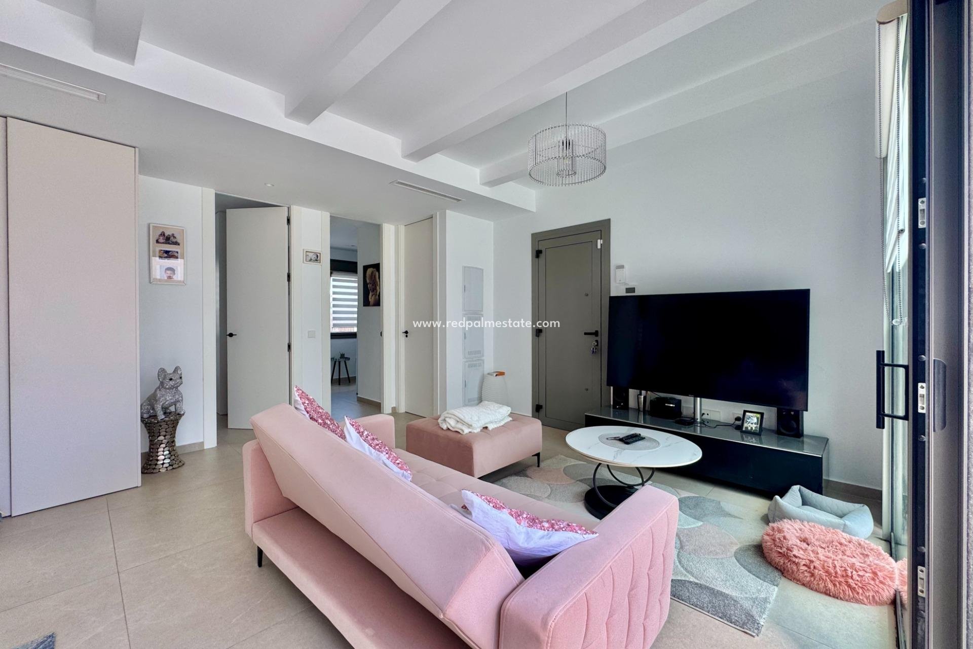 Reventa - Villa -
San Miguel de Salinas - Blue Lagoon - Galán