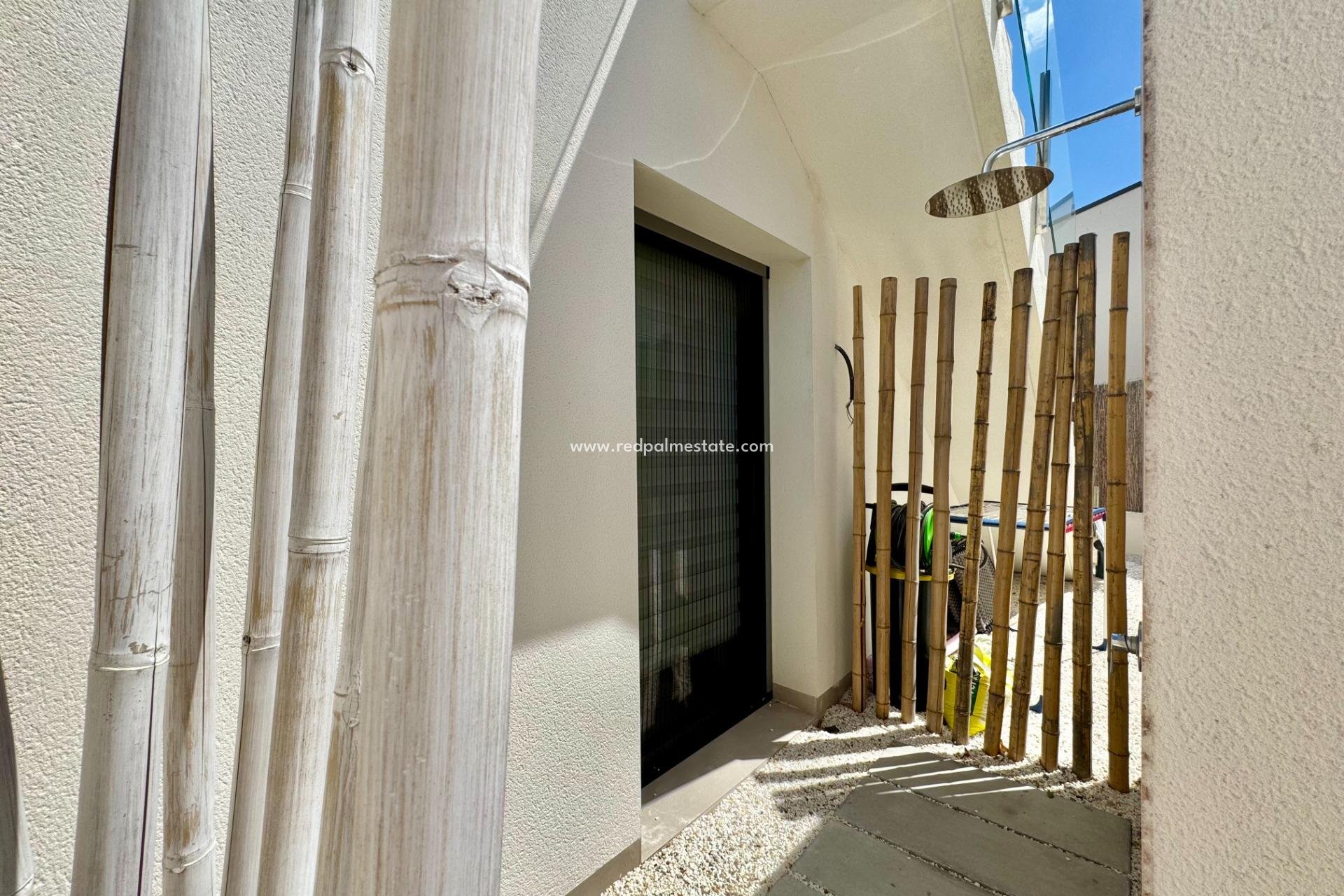Reventa - Villa -
San Miguel de Salinas - Blue Lagoon - Galán