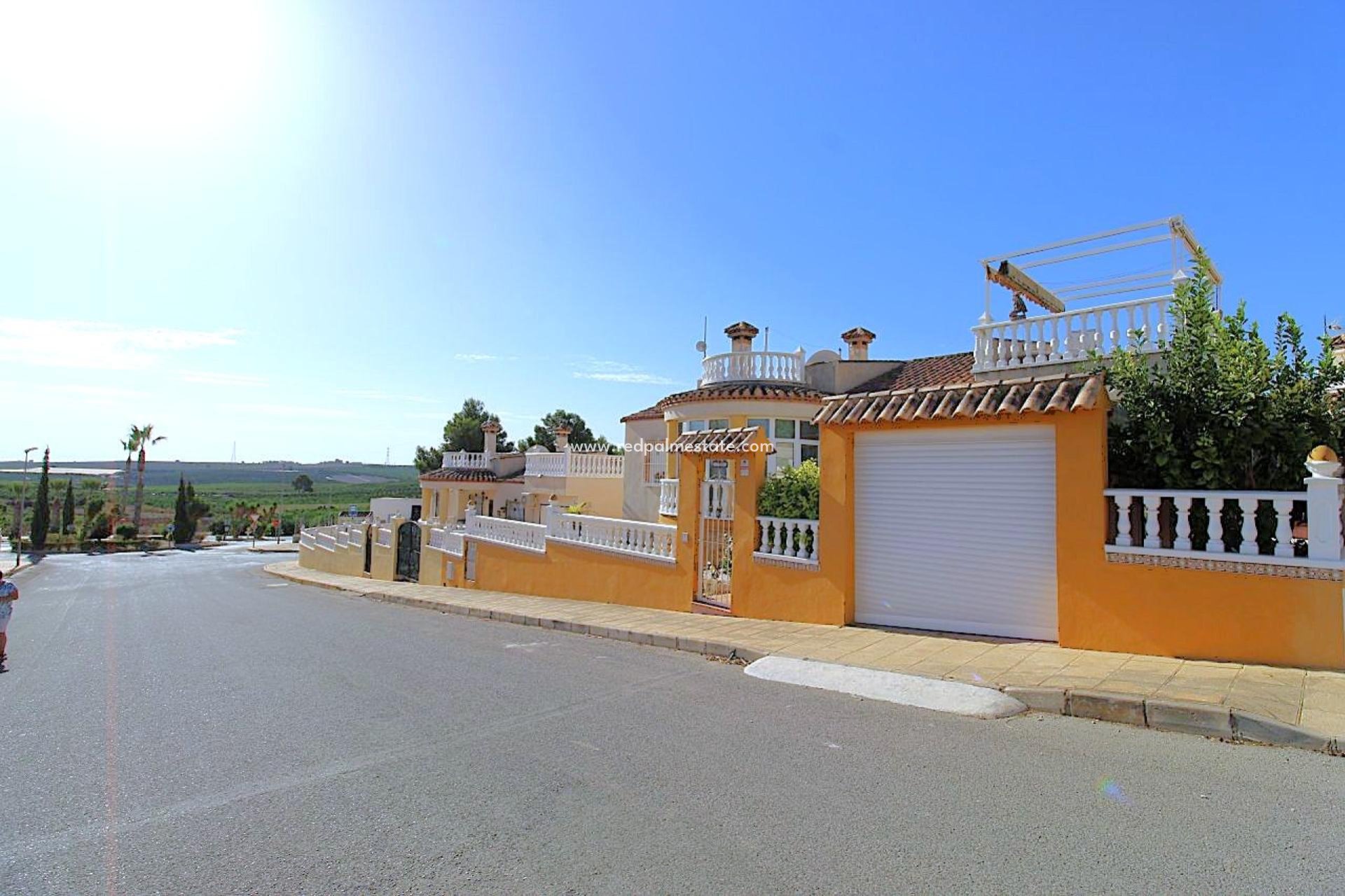 Reventa - Villa -
San Miguel de Salinas - Inland