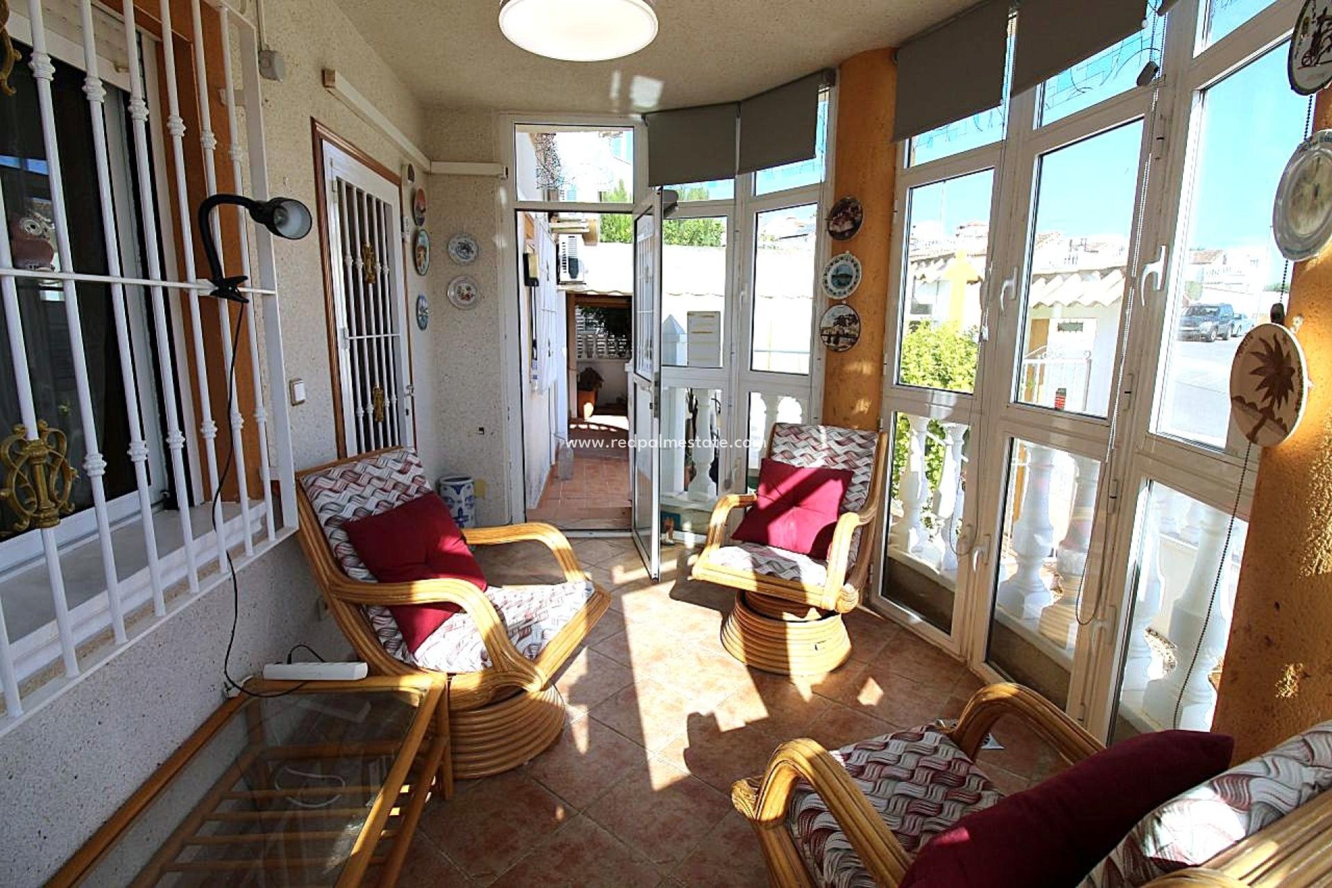 Reventa - Villa -
San Miguel de Salinas - Inland