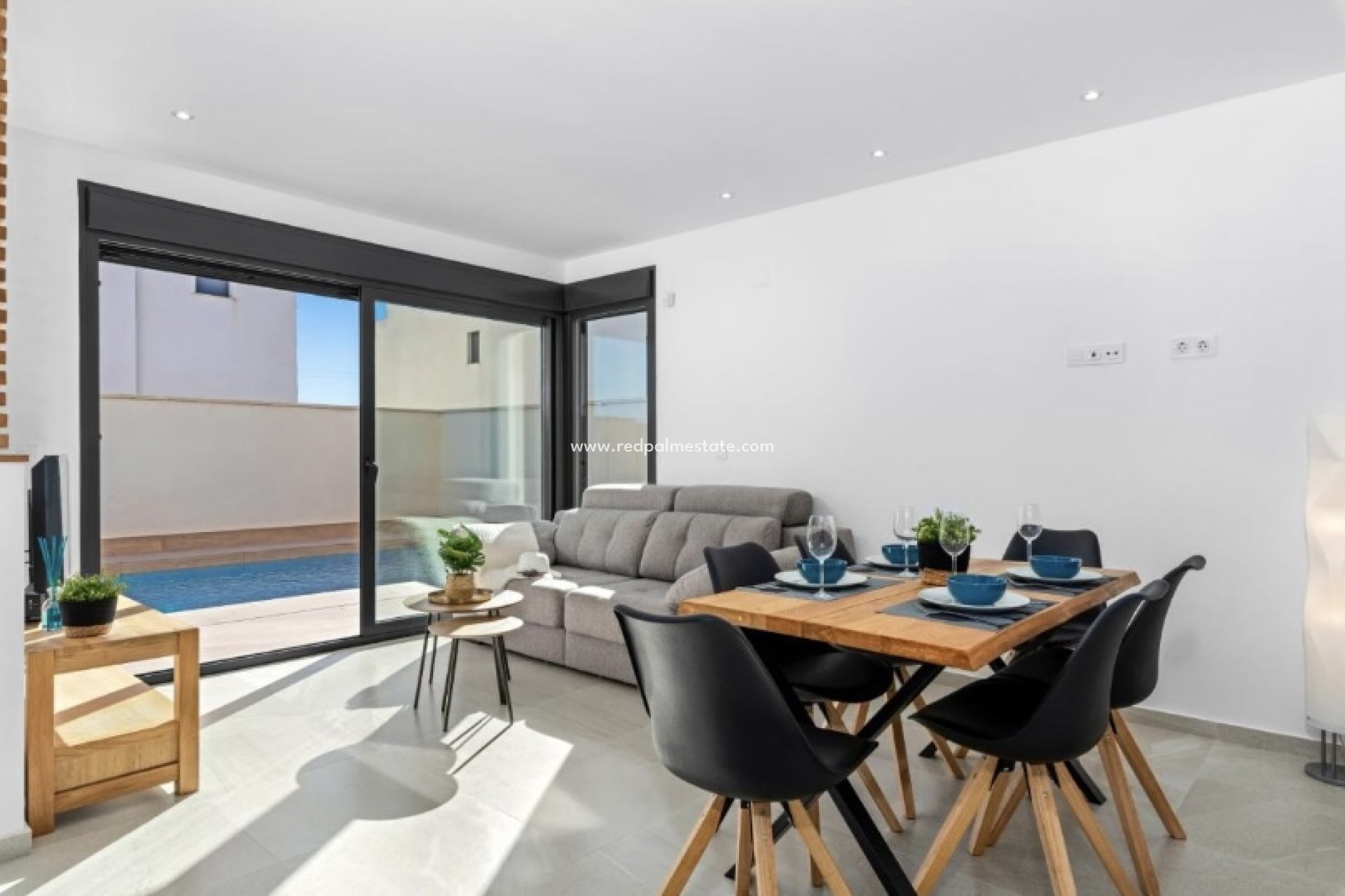 Reventa - Villa -
San Miguel de Salinas - Inland