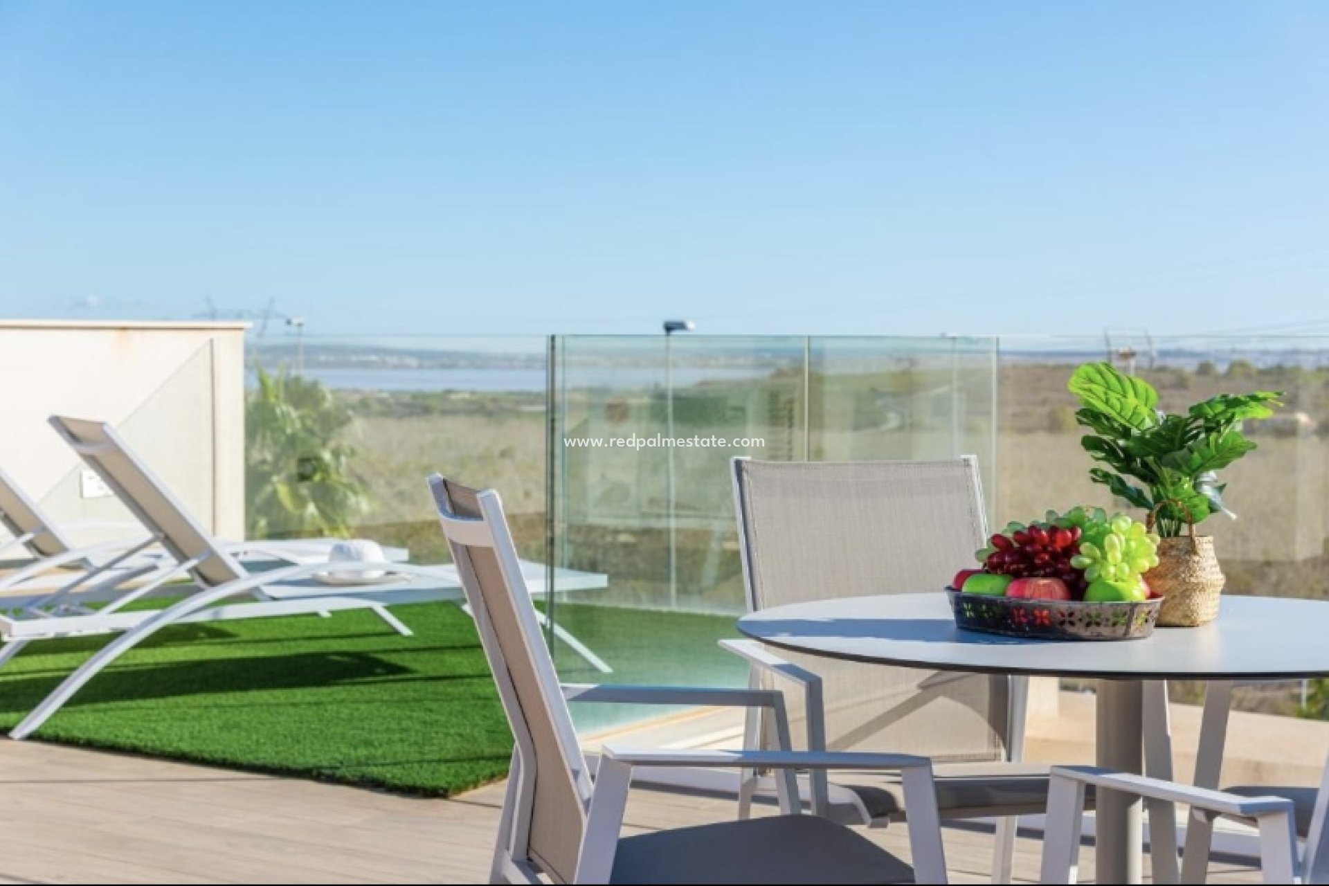 Reventa - Villa -
San Miguel de Salinas - Inland