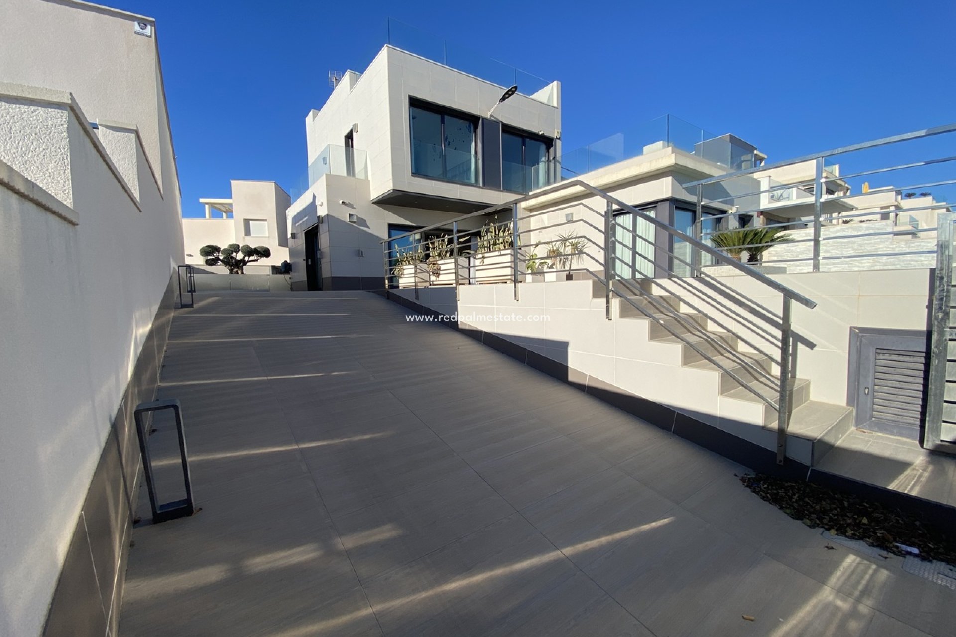 Reventa - Villa -
San Miguel de Salinas - Inland