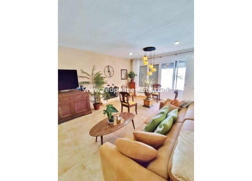 Reventa - Villa -
San Miguel de Salinas - Inland