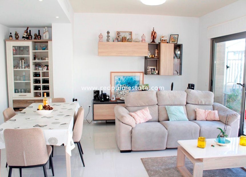 Reventa - Villa -
San Miguel de Salinas - Inland