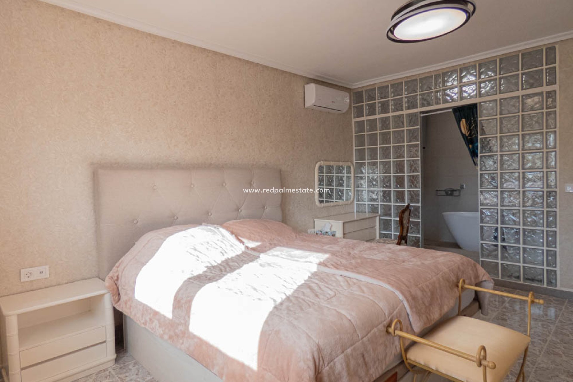 Reventa - Villa -
San Miguel de Salinas - Inland