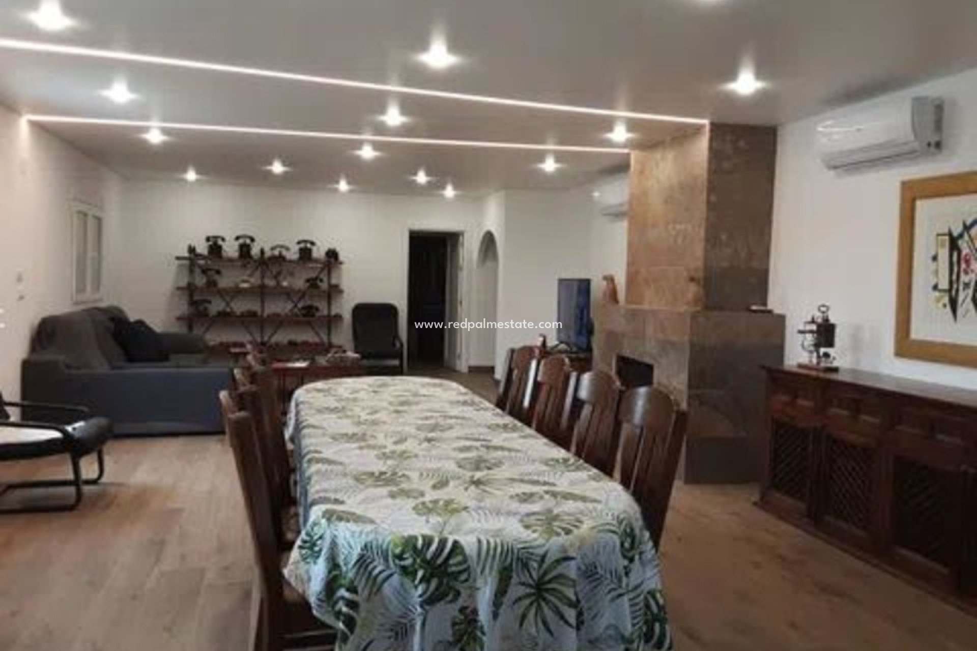 Reventa - Villa -
San Miguel de Salinas - Inland