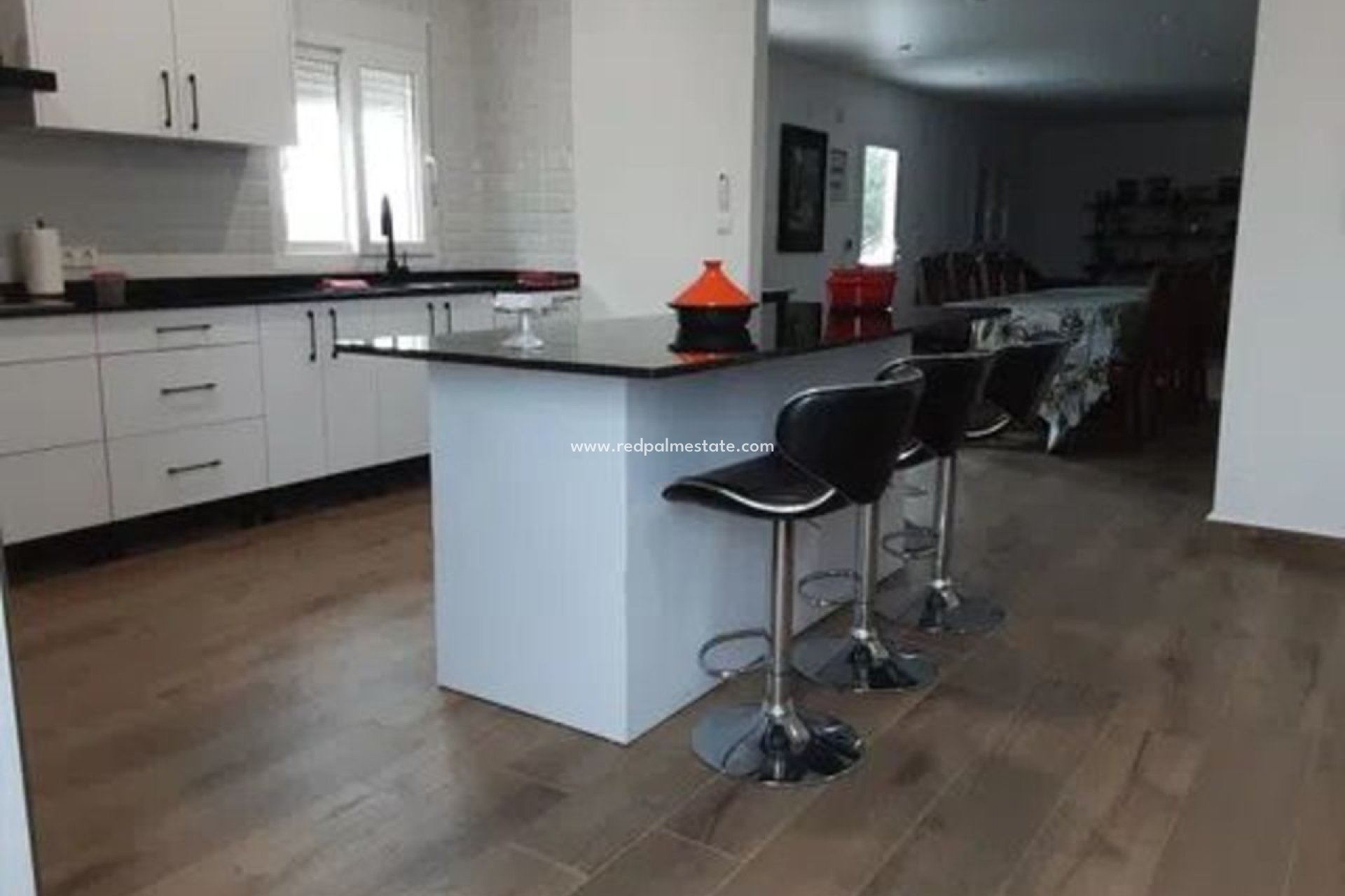 Reventa - Villa -
San Miguel de Salinas - Inland