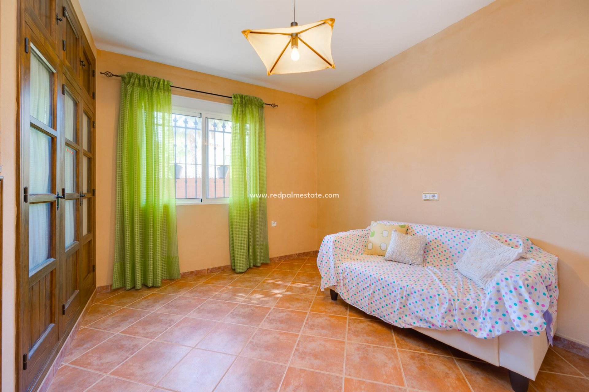 Reventa - Villa -
San Miguel de Salinas - Inland