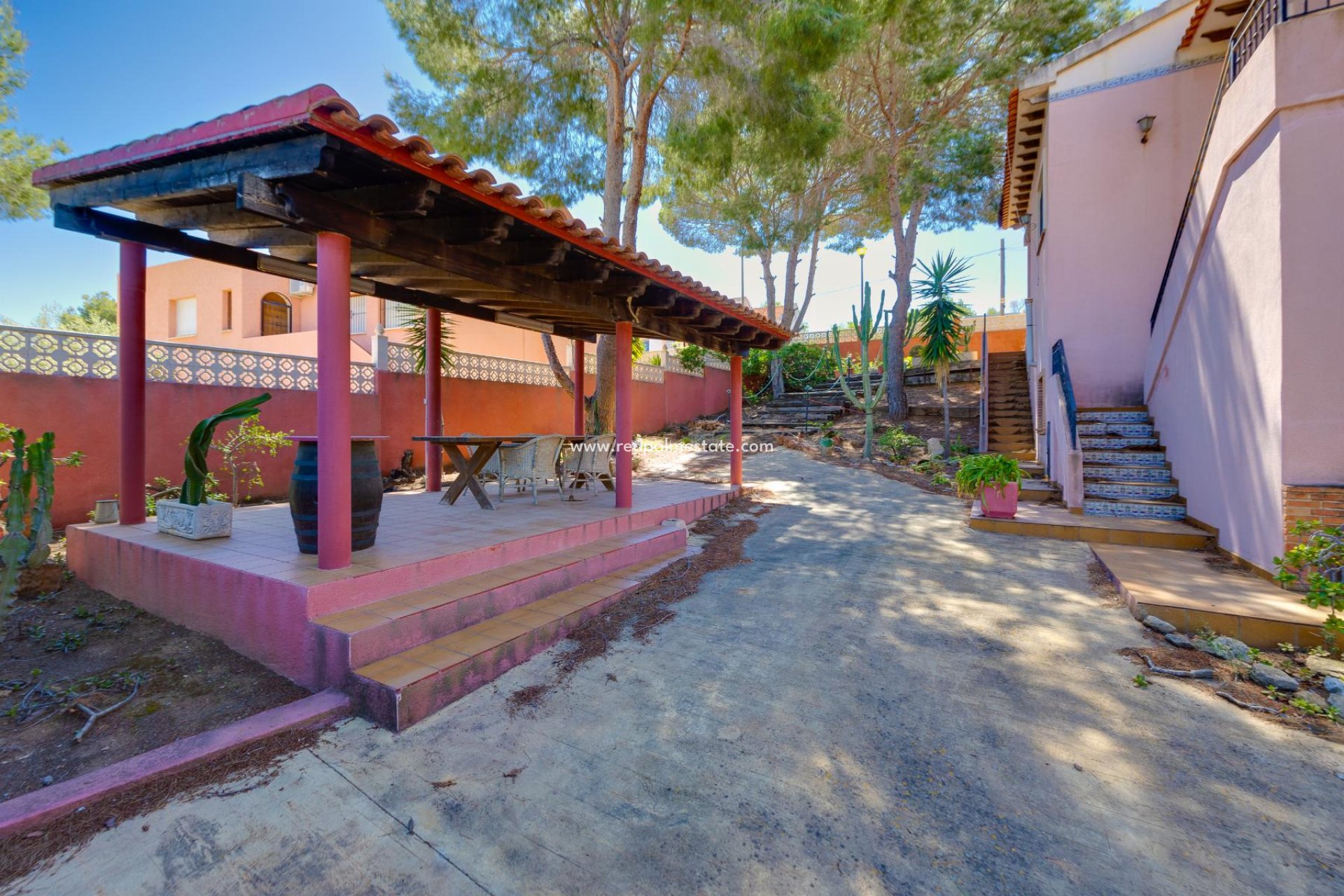 Reventa - Villa -
San Miguel de Salinas - Inland