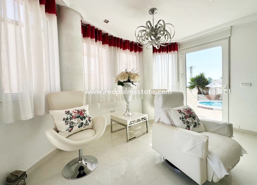 Reventa - Villa -
San Miguel de Salinas - Inland
