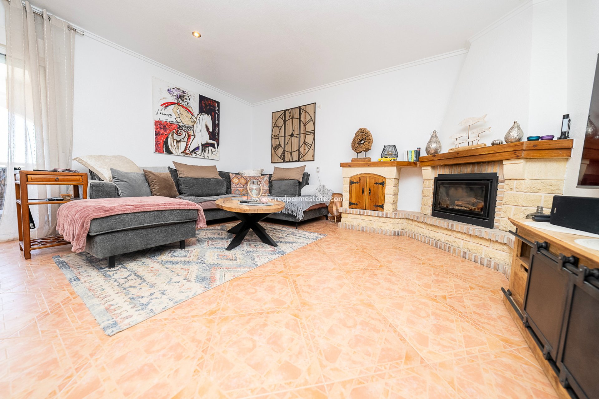 Reventa - Villa -
San Miguel de Salinas - Las Communicaciones