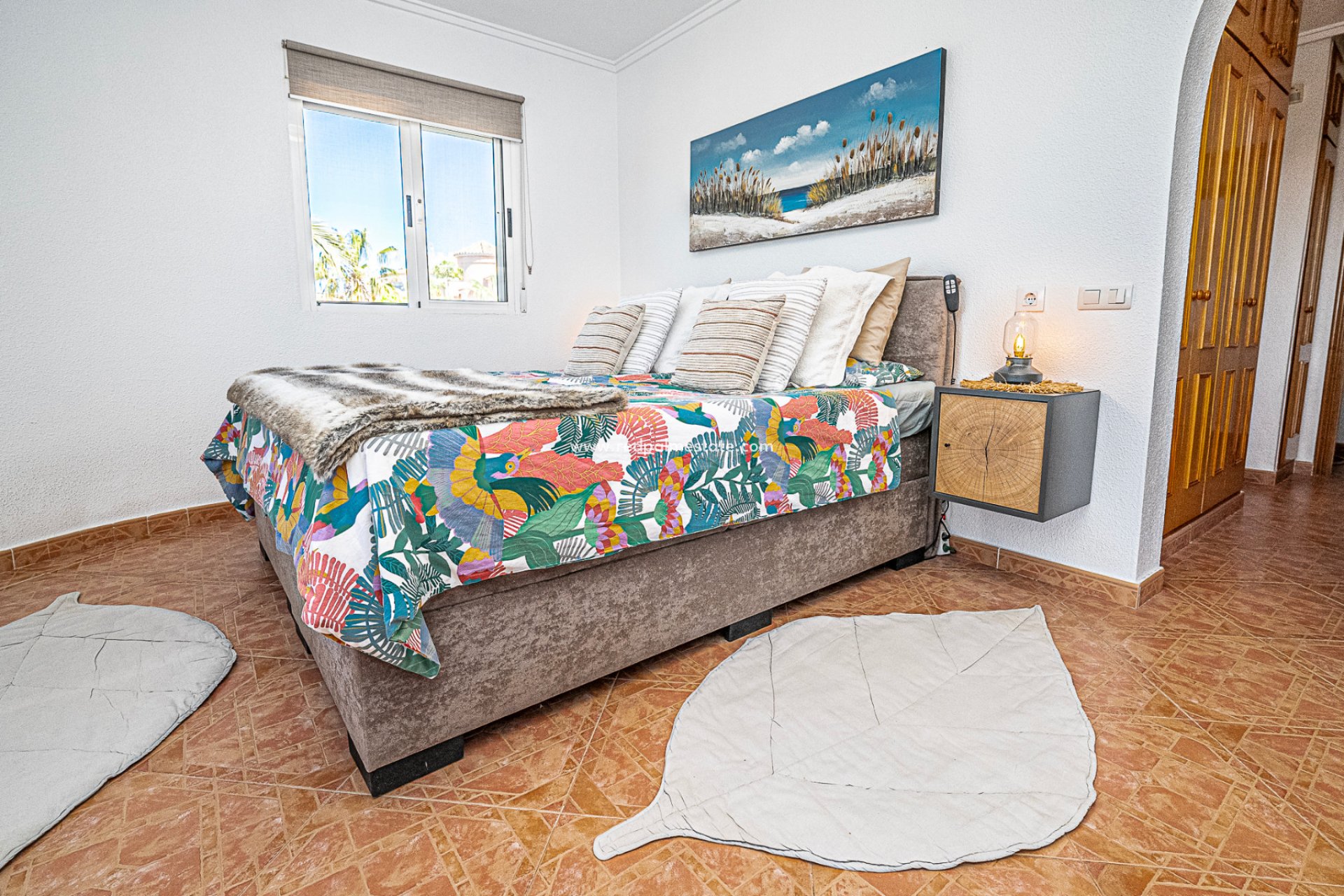 Reventa - Villa -
San Miguel de Salinas - Las Communicaciones