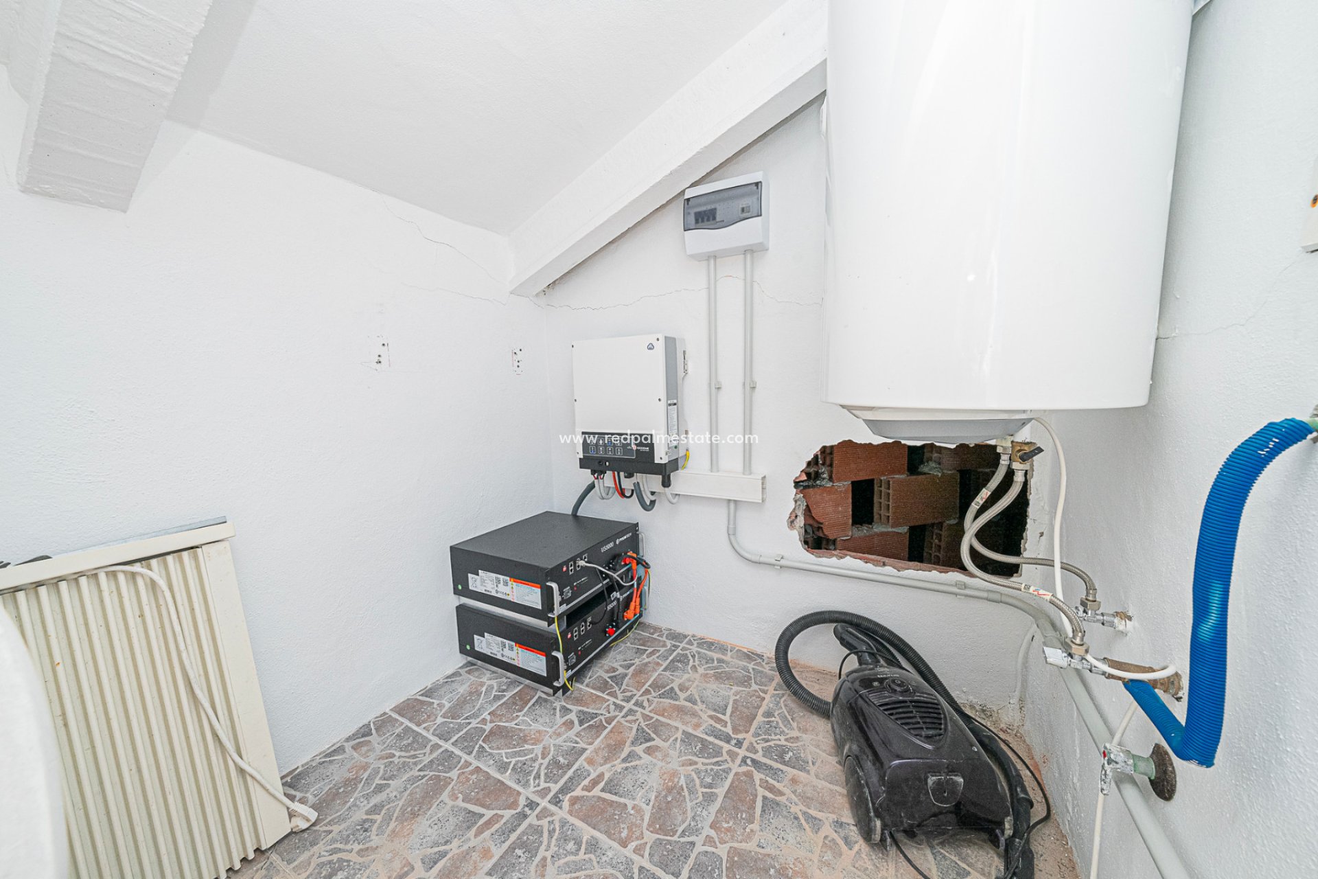 Reventa - Villa -
San Miguel de Salinas - Las Communicaciones