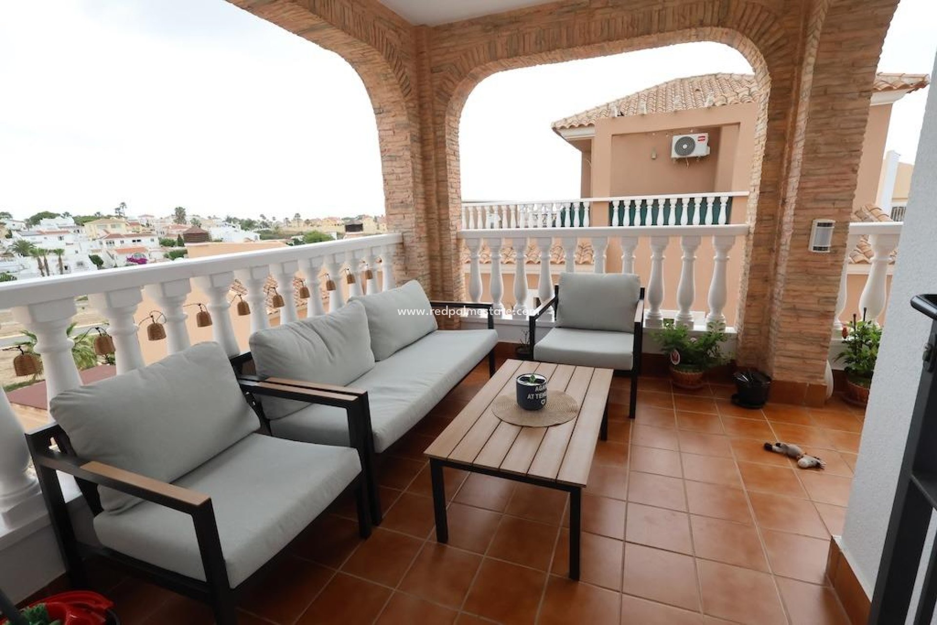 Reventa - Villa -
San Miguel de Salinas - Las Filipinas