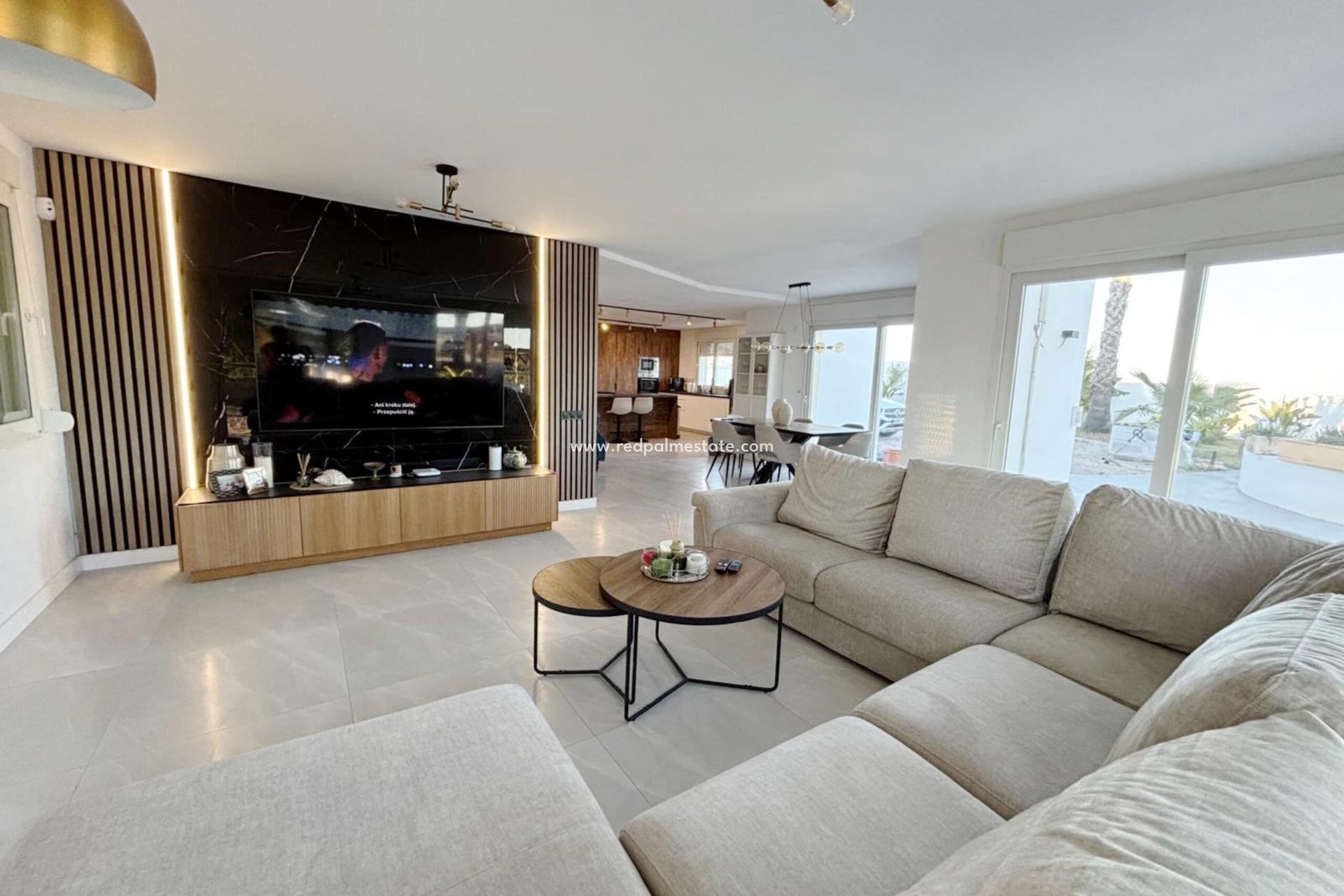 Reventa - Villa -
San Miguel de Salinas - Pueblo 9