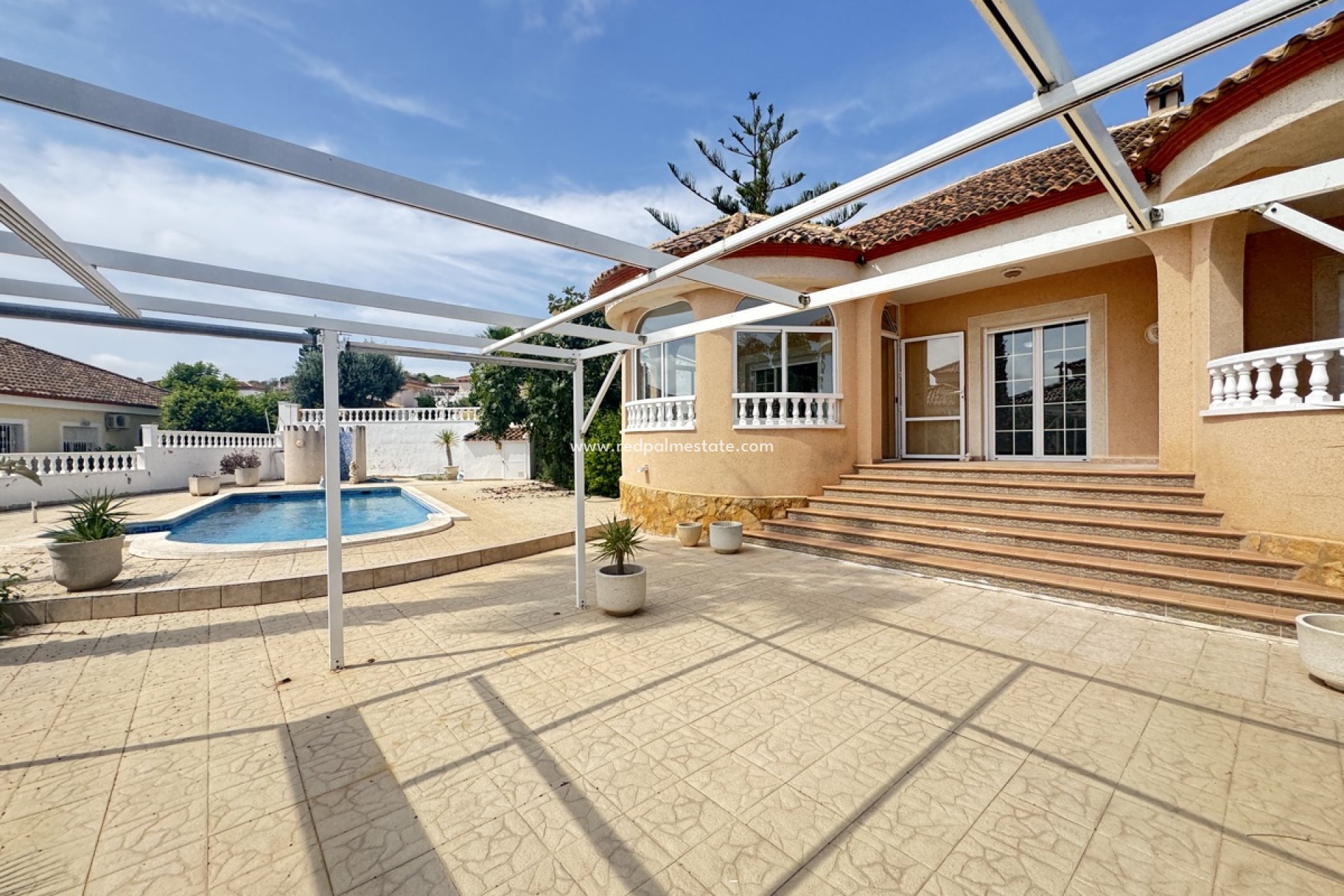 Reventa - Villa -
San Miguel de Salinas - San Miguel Salinas