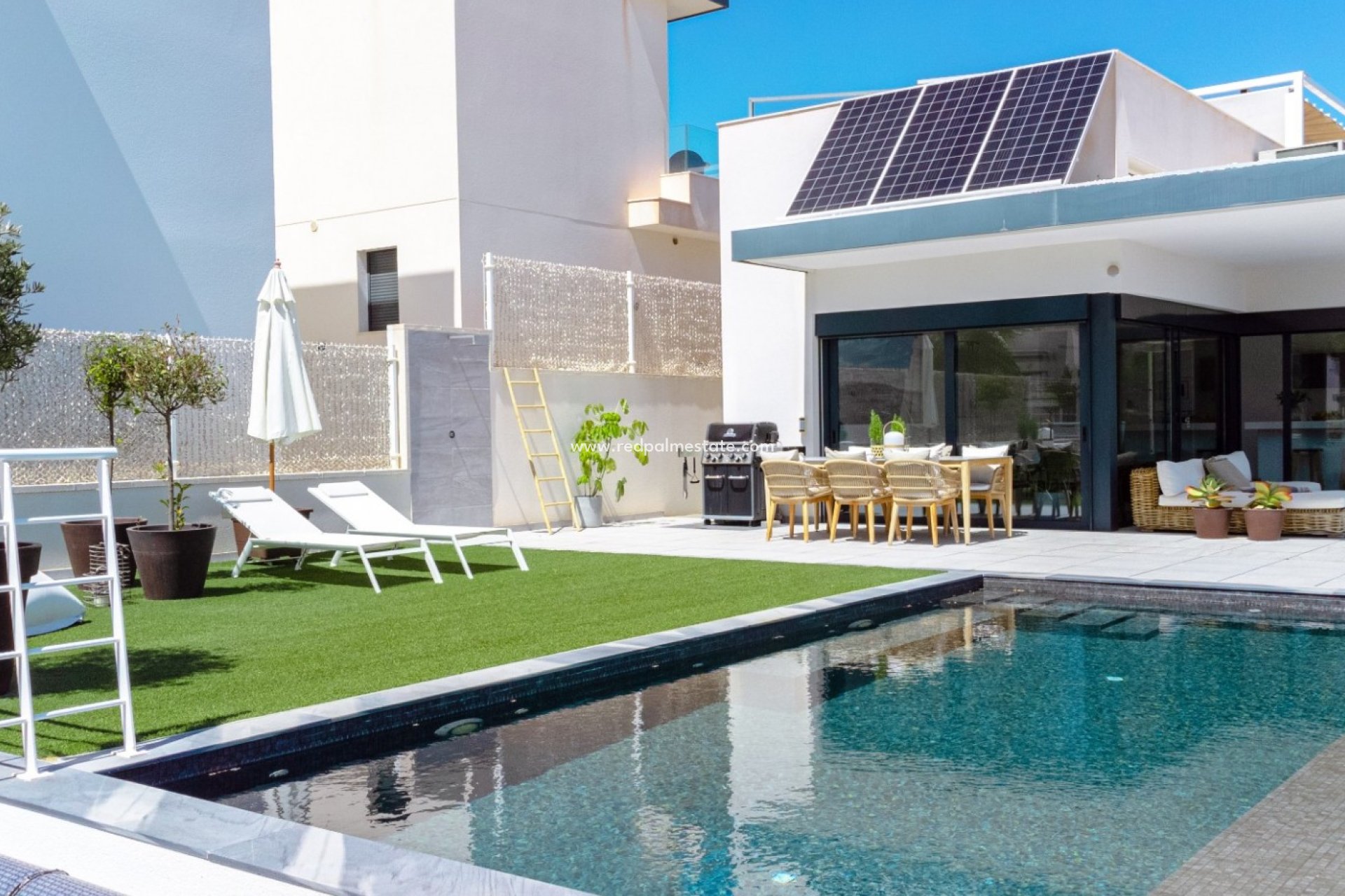 Reventa - Villa -
San Miguel de Salinas - San Miguel Salinas