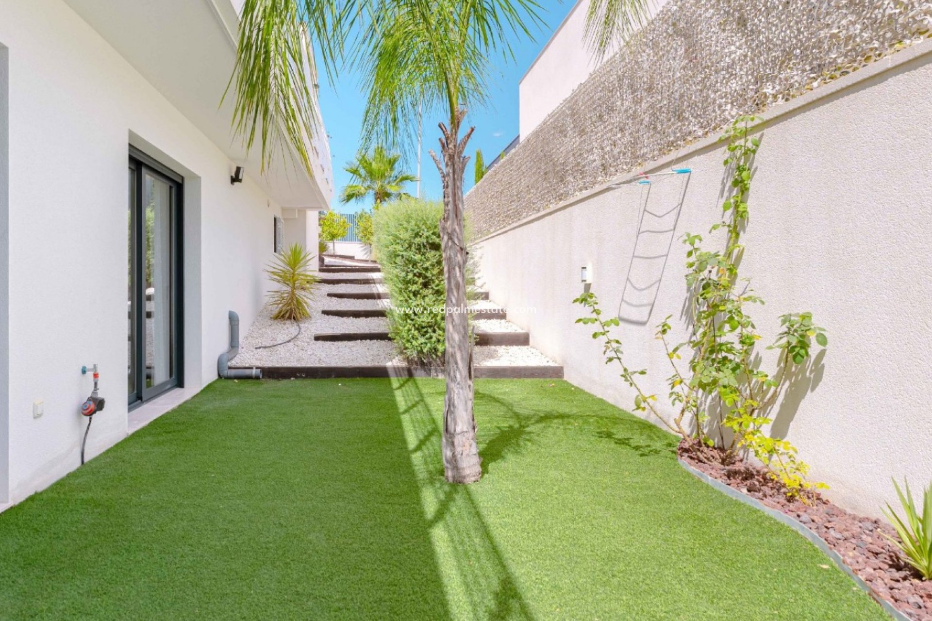 Reventa - Villa -
San Miguel de Salinas - San Miguel Salinas