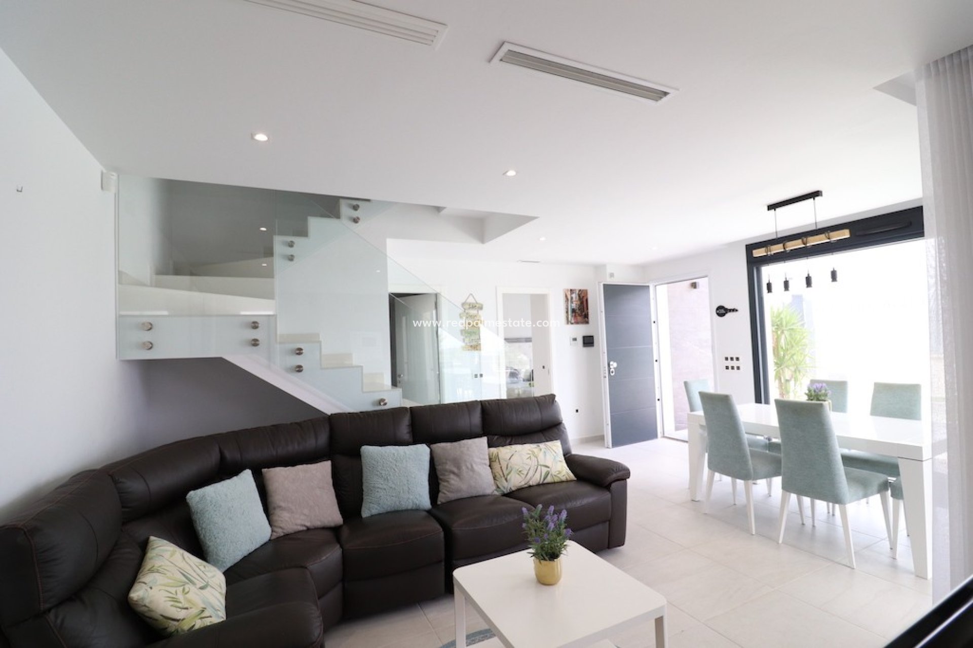 Reventa - Villa -
San Miguel de Salinas - San Miguel Salinas