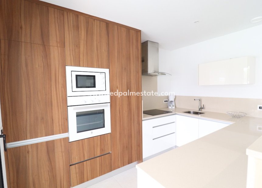 Reventa - Villa -
San Miguel de Salinas - San Miguel Salinas