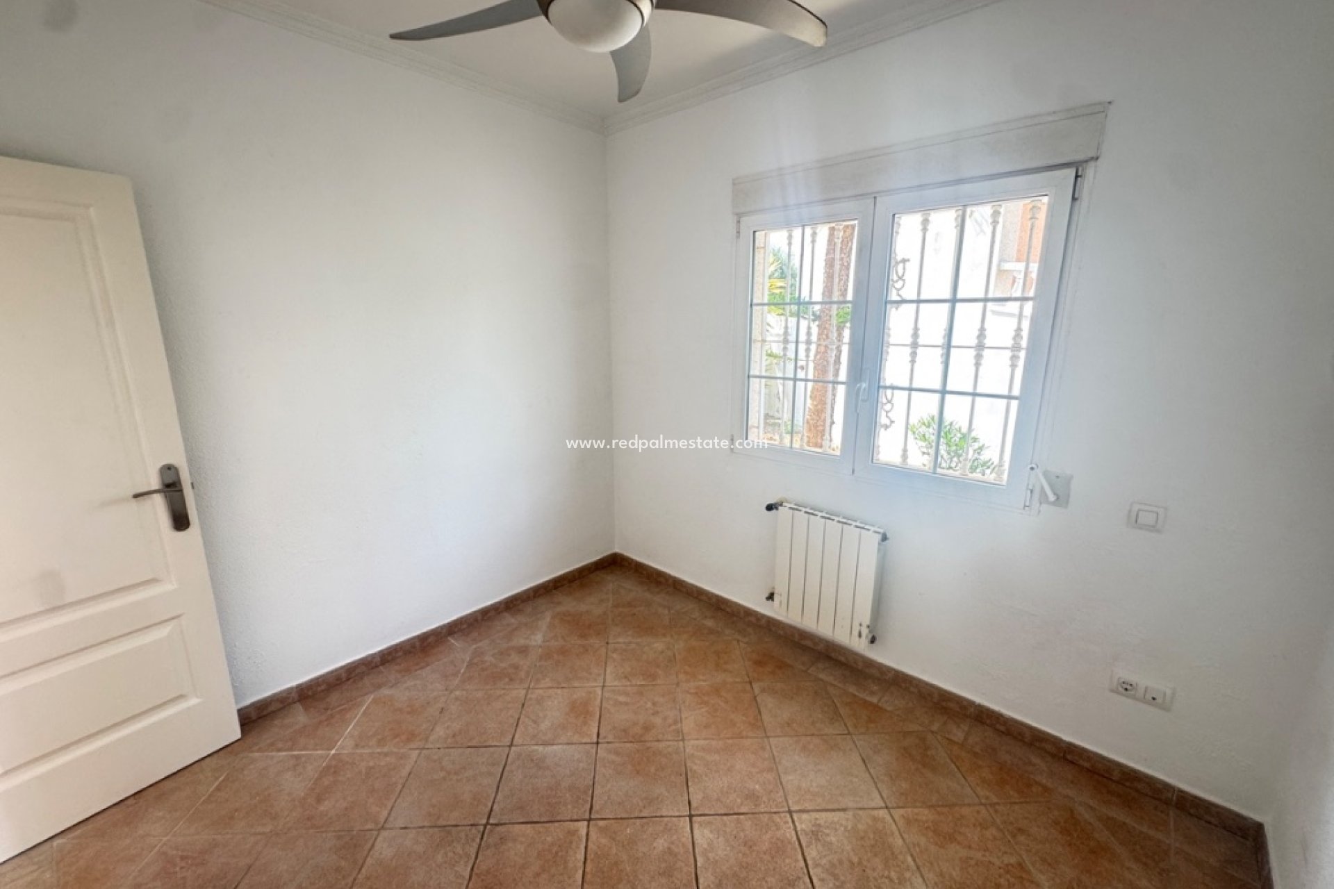 Reventa - Villa -
San Miguel de Salinas - San Miguel Salinas