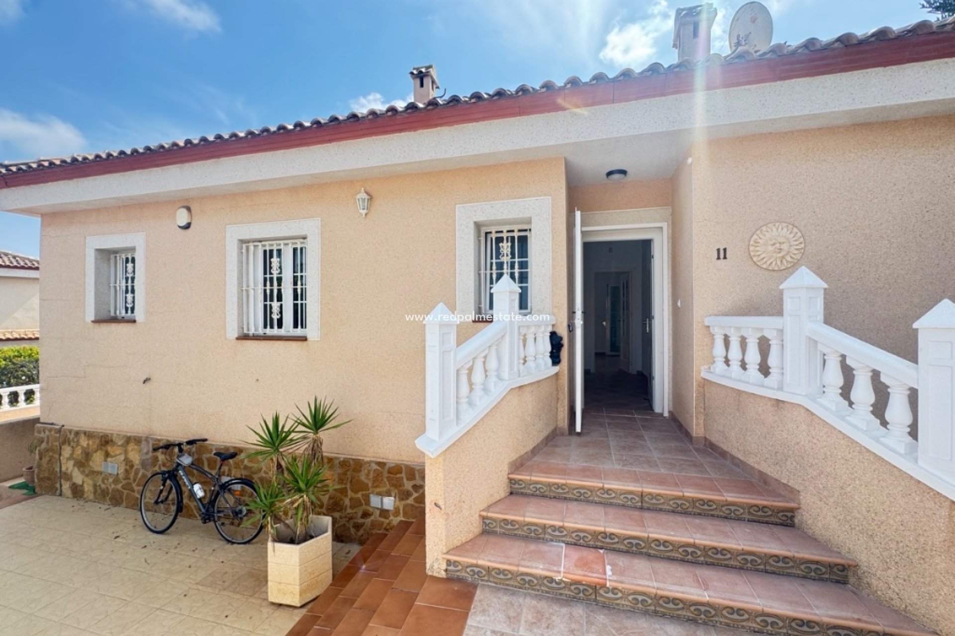 Reventa - Villa -
San Miguel de Salinas - San Miguel Salinas