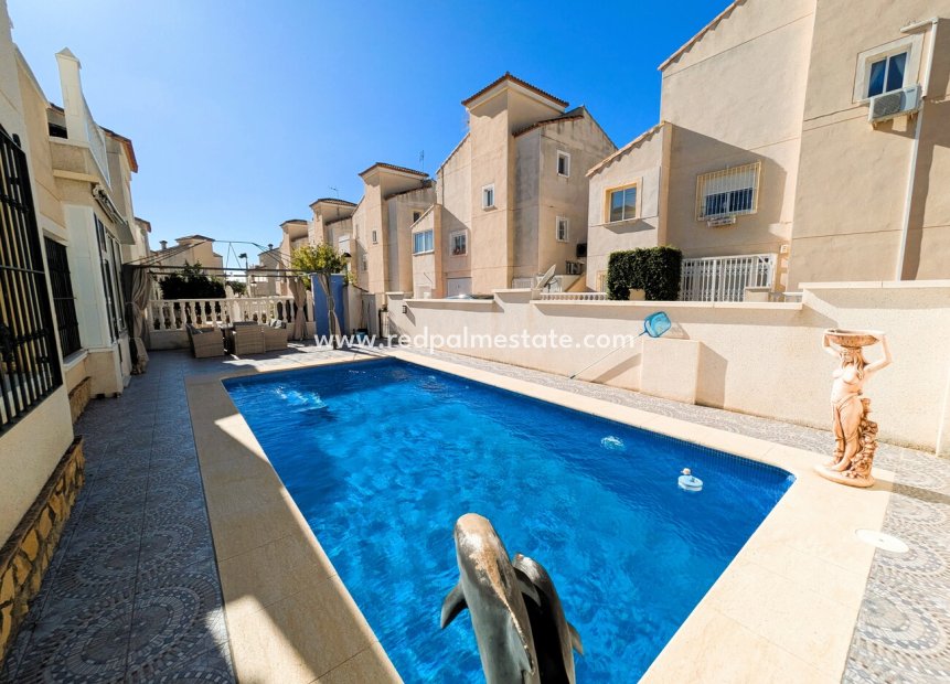 Reventa - Villa -
San Miguel de Salinas - San Miguel Salinas