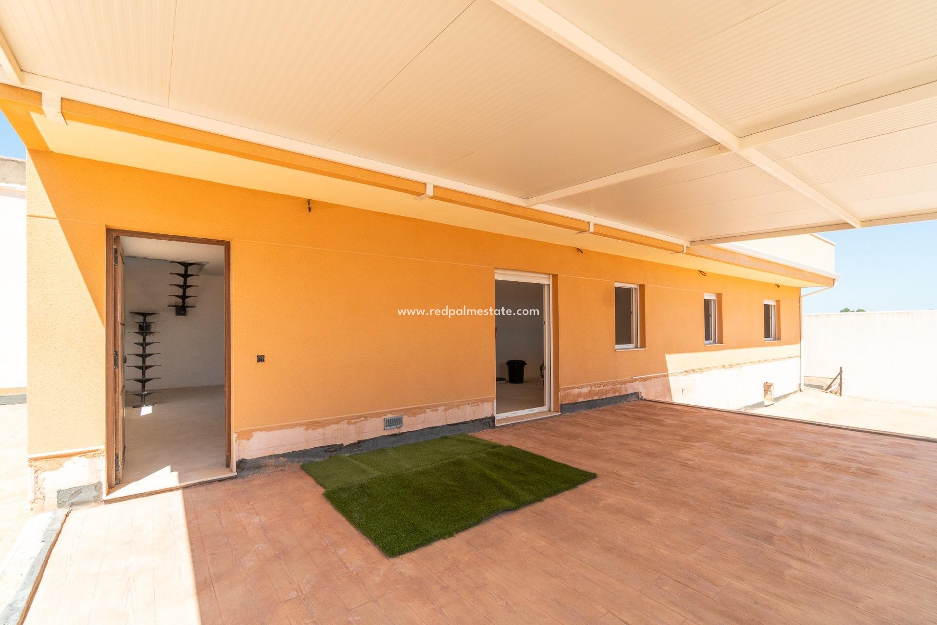 Reventa - Villa -
San Miguel de Salinas - Torremendo