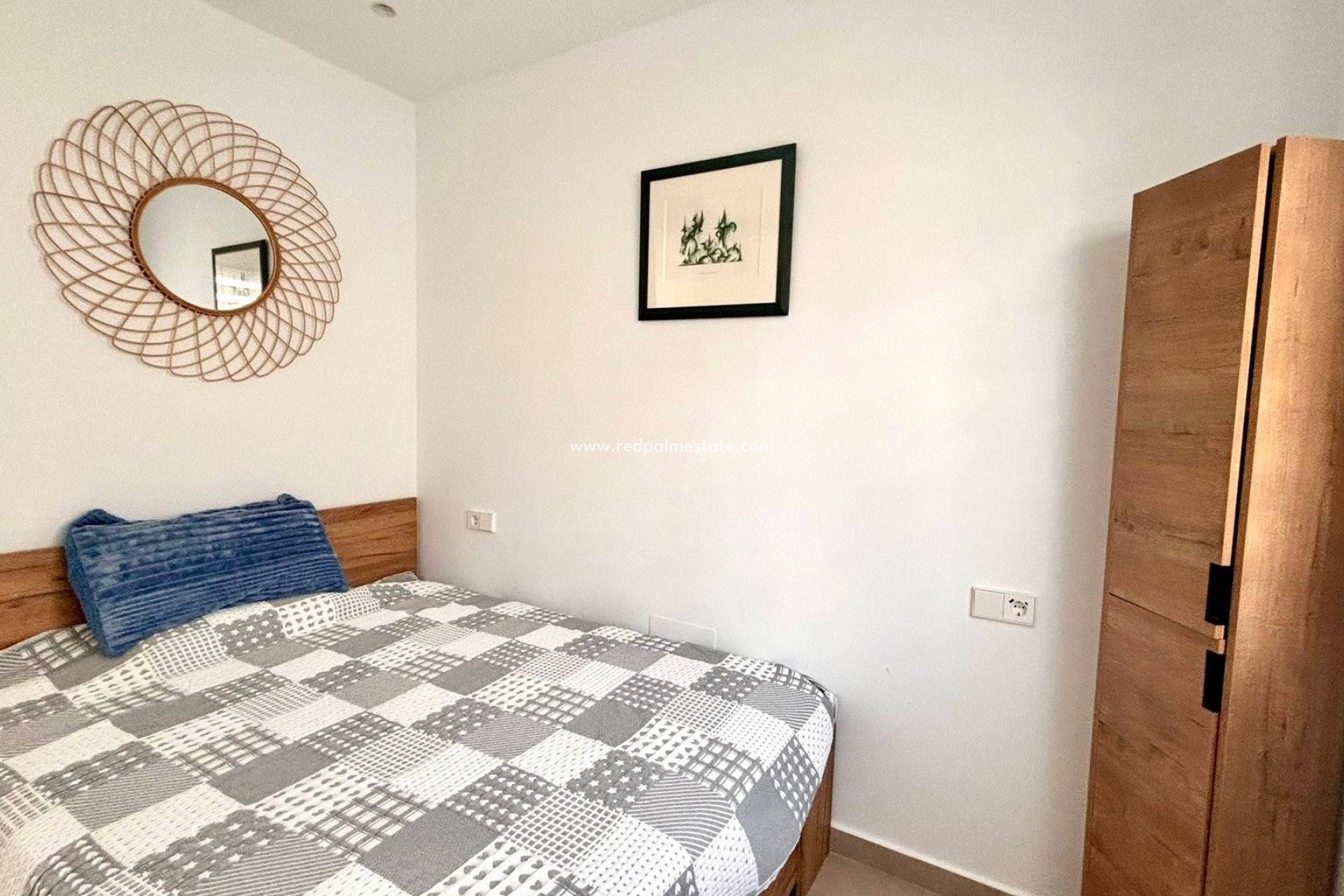 Reventa - Villa -
San Miguel de Salinas - Urbanizacion Blue Lagoon