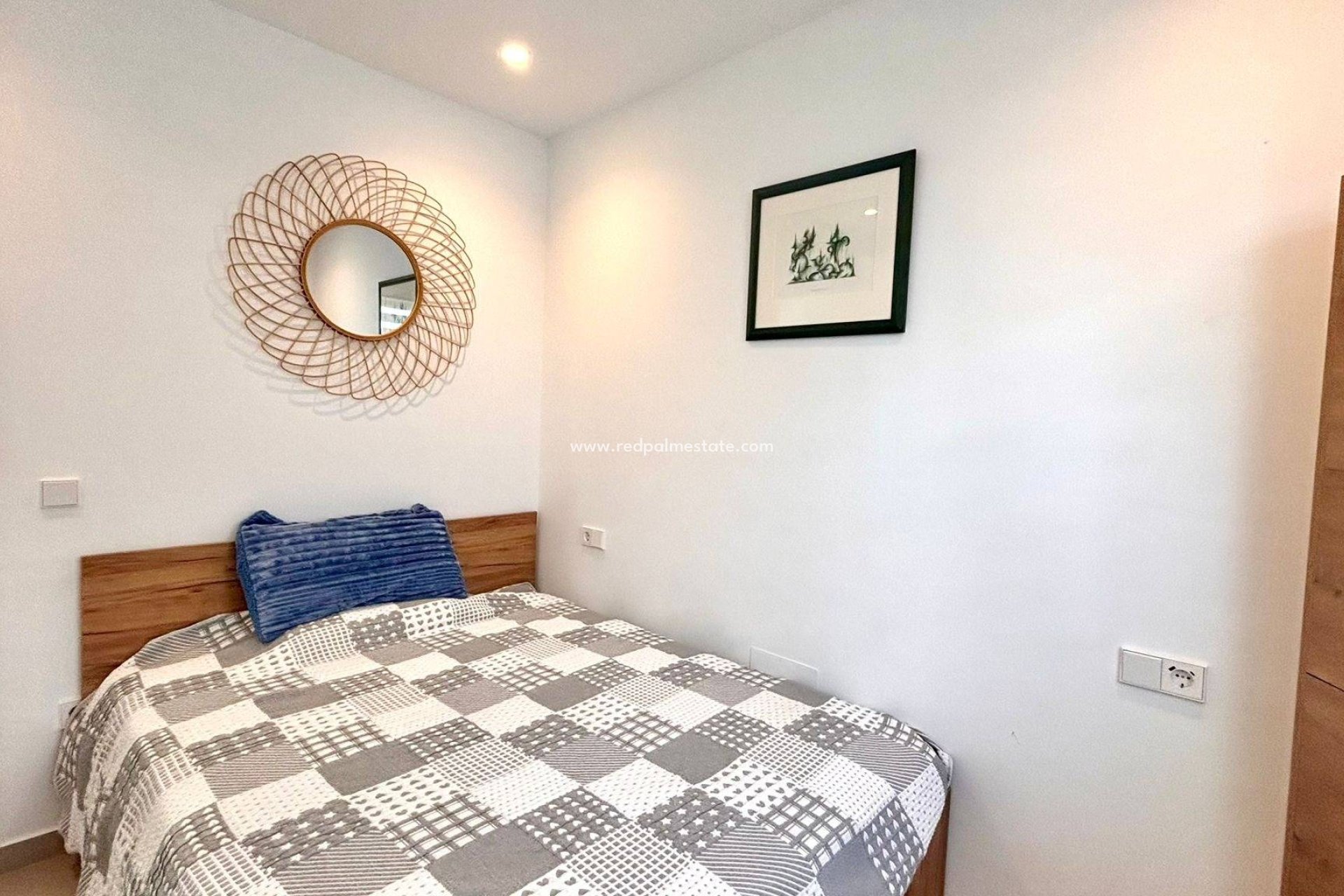 Reventa - Villa -
San Miguel de Salinas - Urbanizacion Blue Lagoon