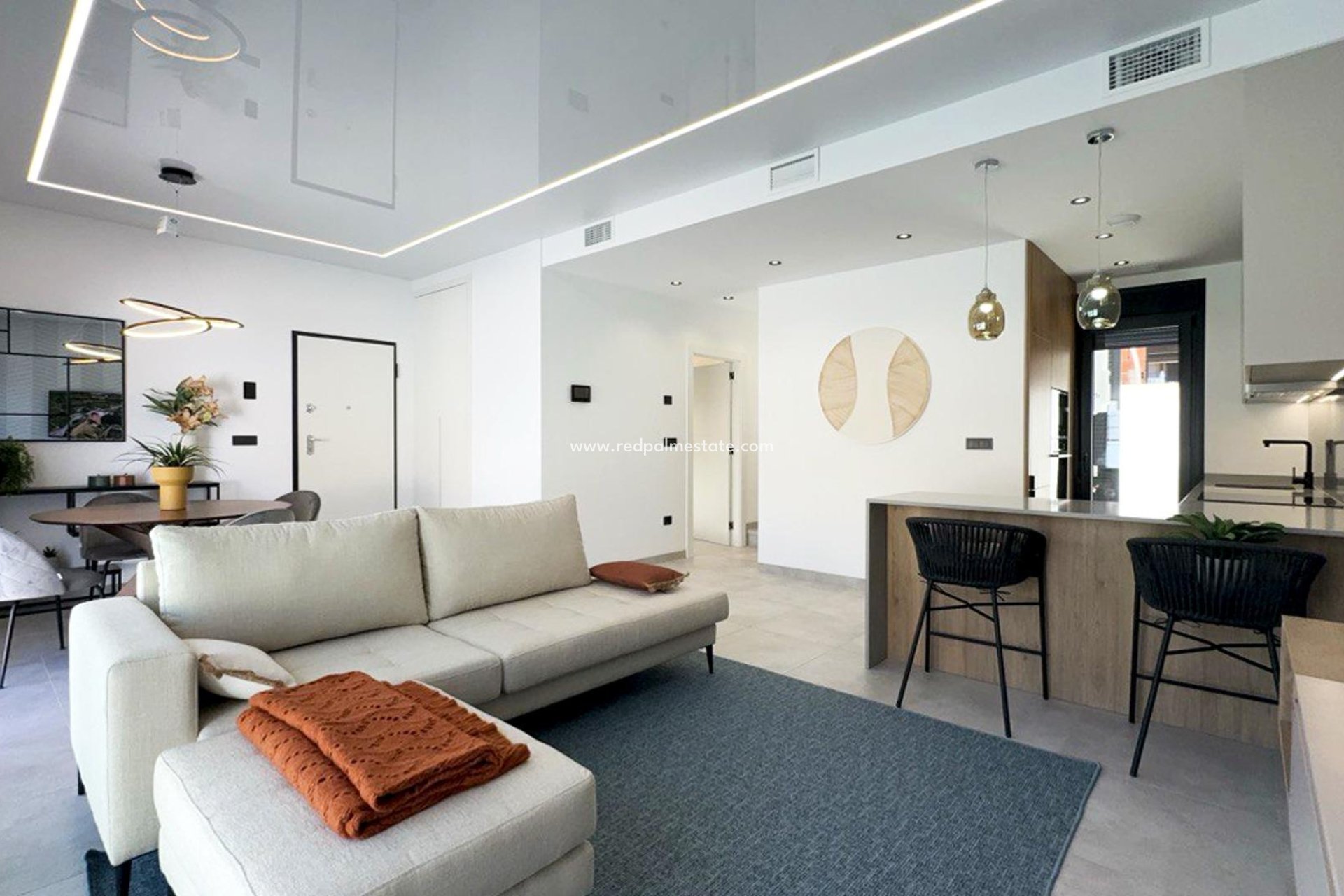 Reventa - Villa -
San Miguel de Salinas - Villamartín